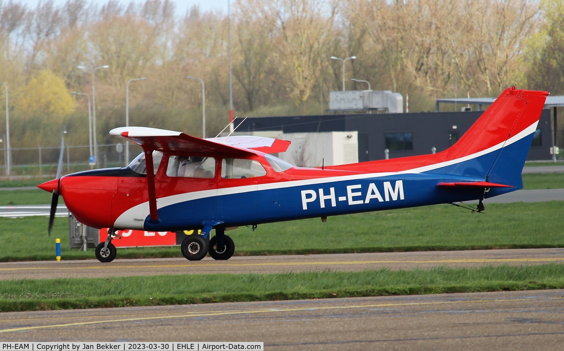 PH-EAM, 1977 Reims F172N Skyhawk C/N 1602, Lelystad Airport