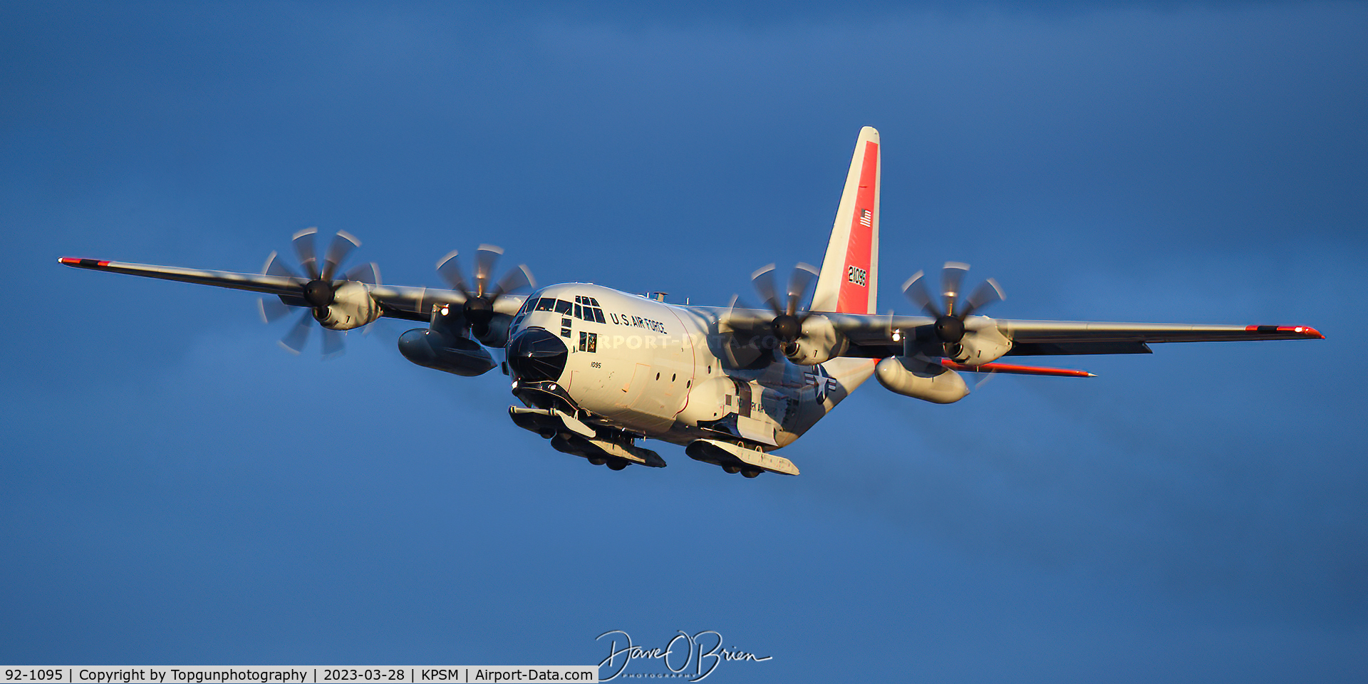 92-1095, 1992 Lockheed LC-130H Hercules C/N 382-5405, SKIER95 coming in at golden hour for a few passes