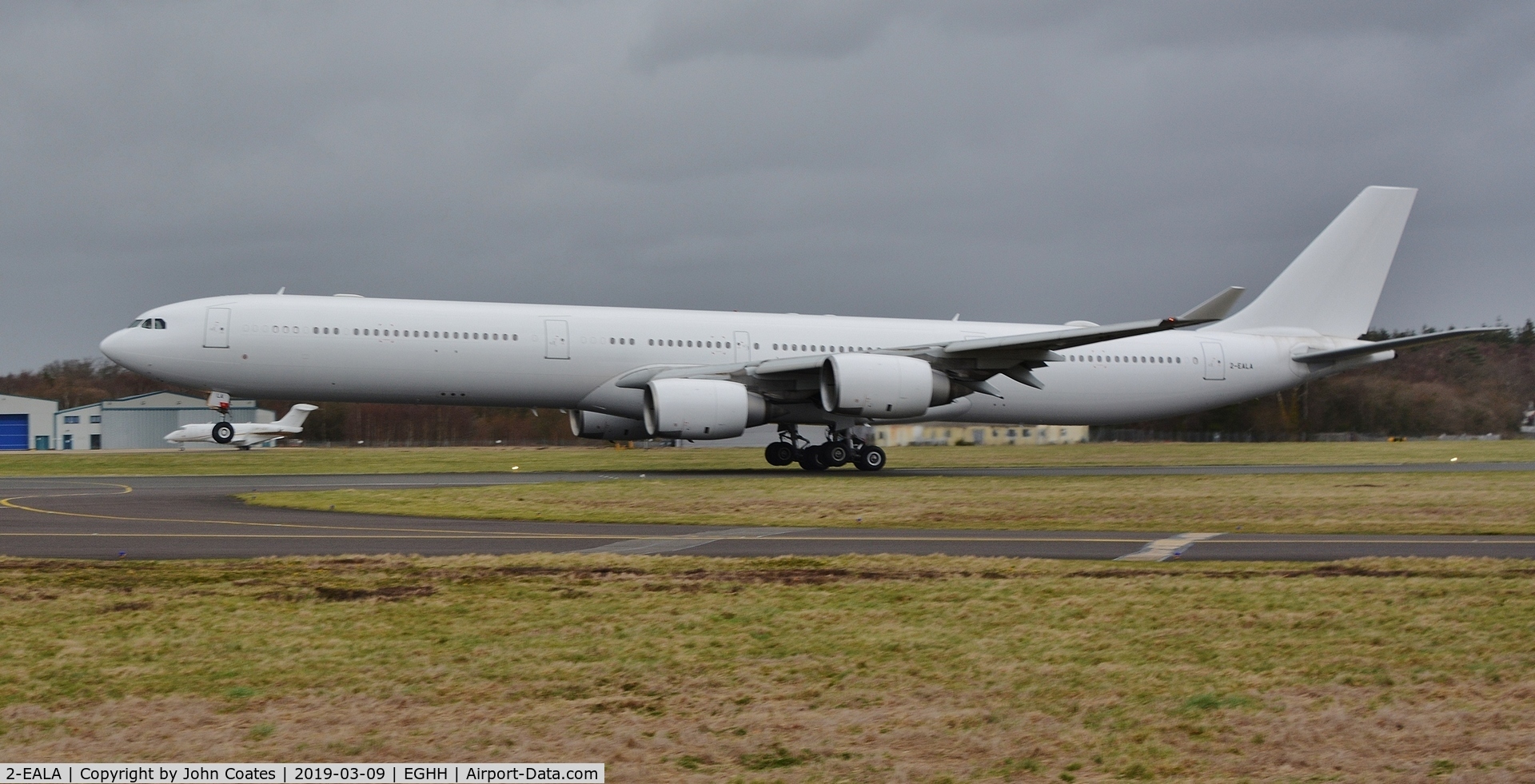 2-EALA, 2009 Airbus A340-642X C/N 1040, Arriving on 26