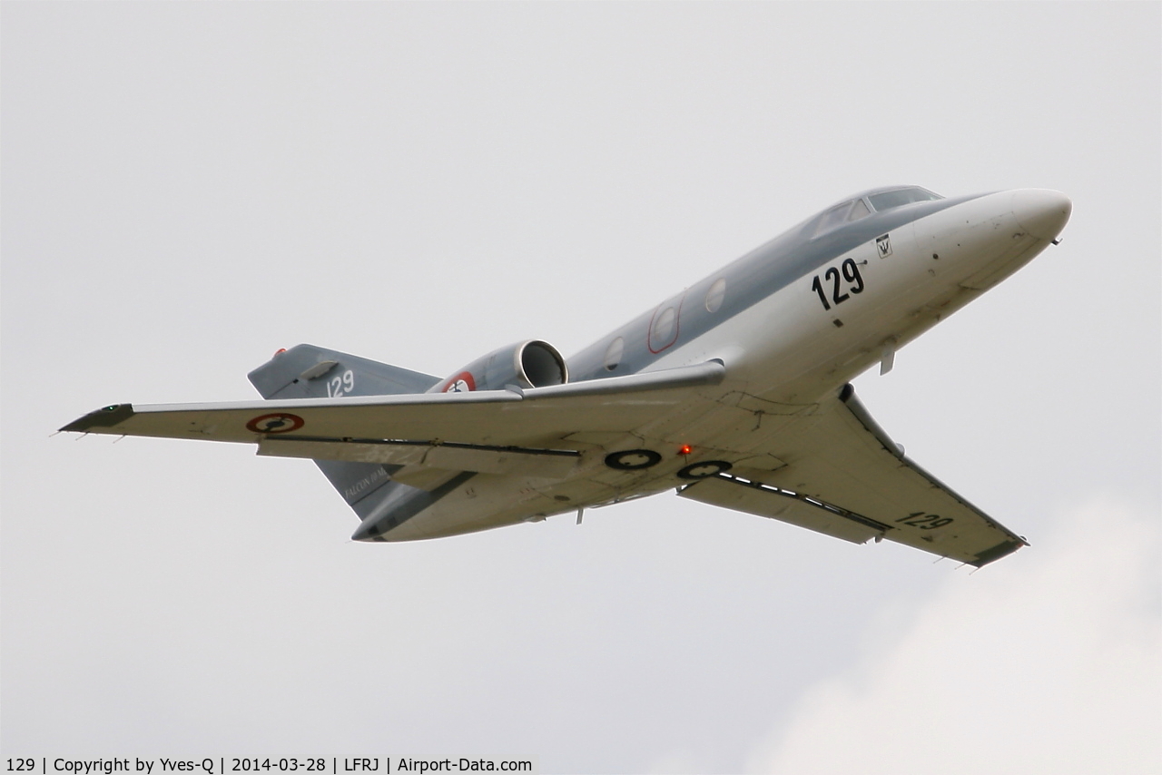 129, 1978 Dassault Falcon 10MER C/N 129, Dassault Falcon 10MER, Climbing from rwy 08, Landivisiau Naval Air Base (LFRJ)