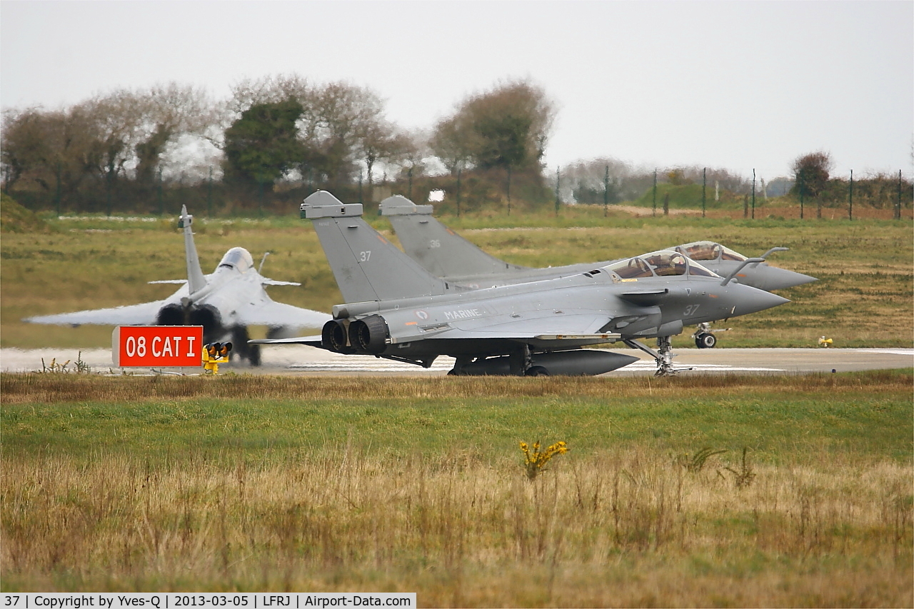 37, 2012 Dassault Rafale M C/N 37, Dassault Rafale M,  Holding point rwy 08, Landivisiau naval air base (LFRJ)