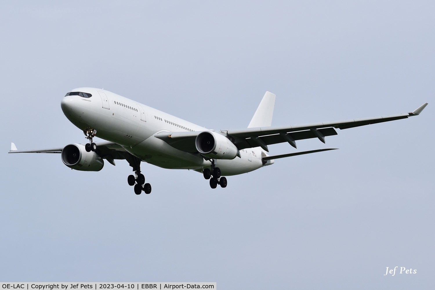 OE-LAC, 2013 Airbus A330-243 C/N 1486, Short final at Brussels Airport.
