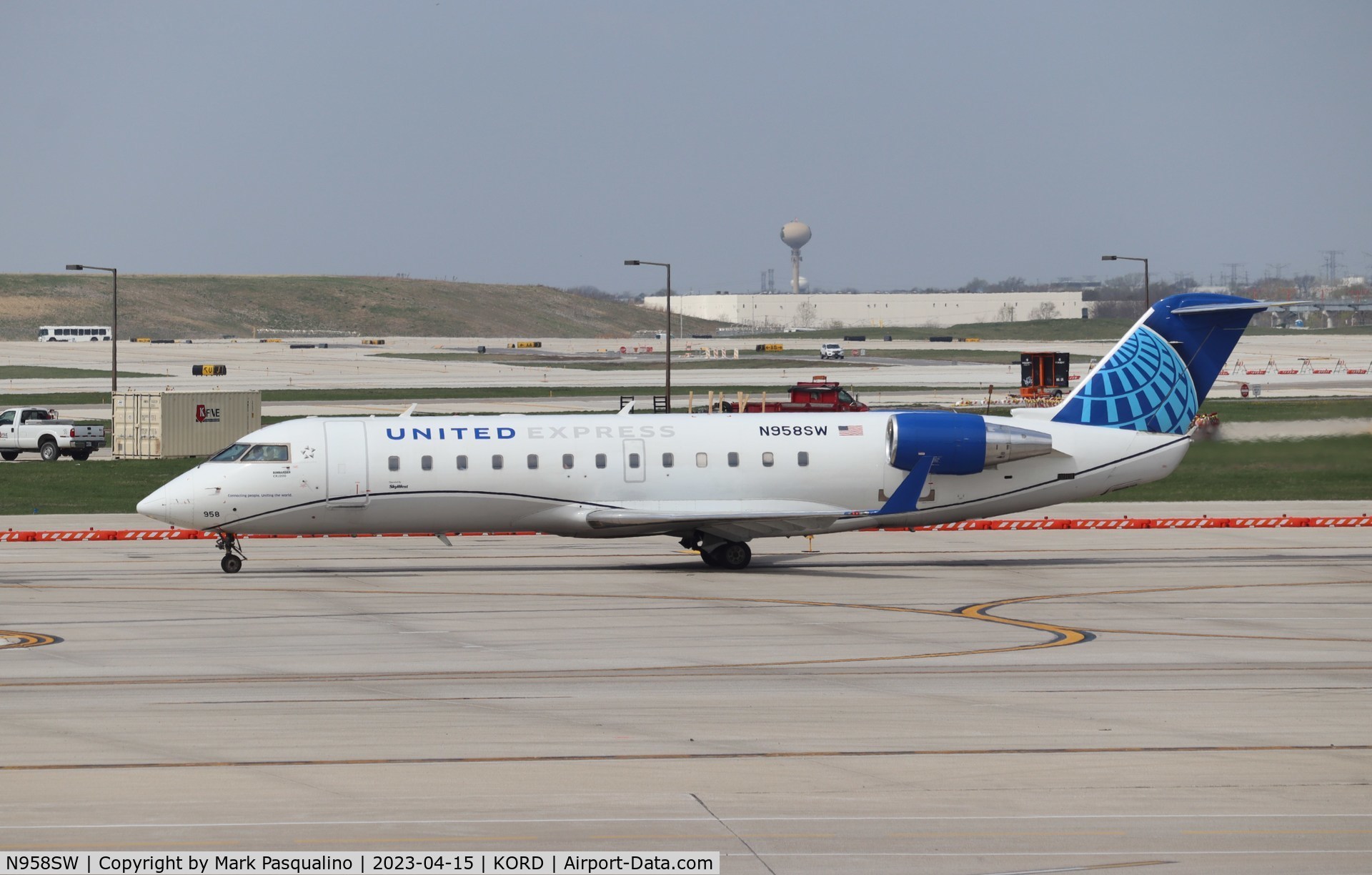 N958SW, 2003 Bombardier CRJ-200LR (CL-600-2B19) C/N 7833, CL-600-2B19