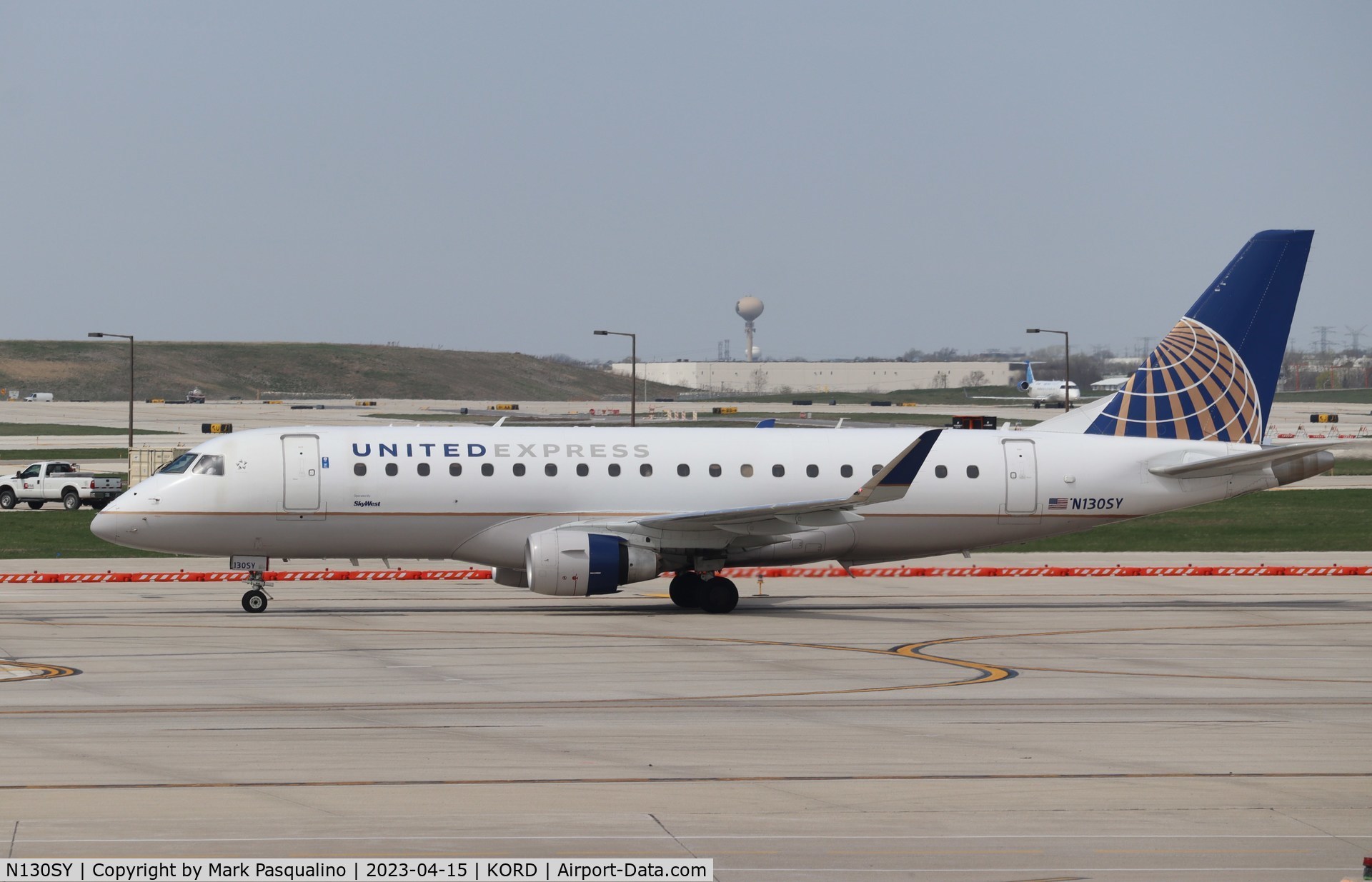 N130SY, 2015 Embraer 175LR (ERJ-170-200LR) C/N 17000449, ERJ 170-200LR