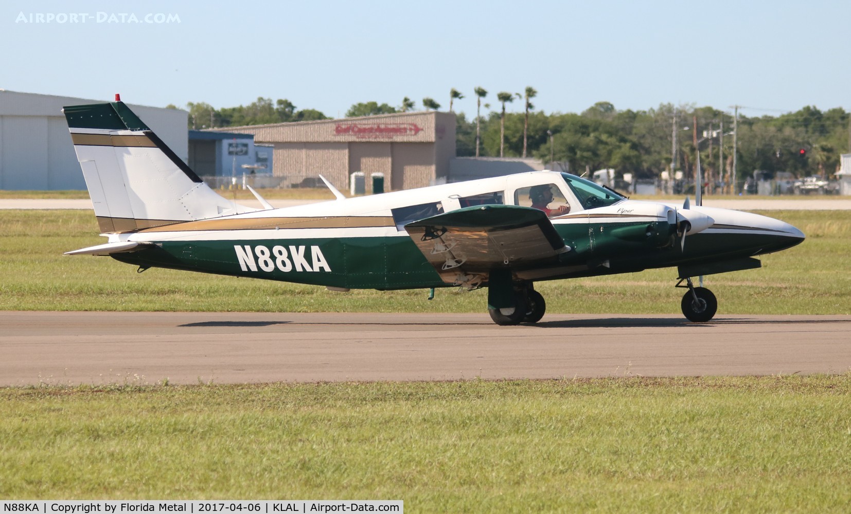 N88KA, 1972 Piper PA-34-200 C/N 34-7350029, PA-34 zx