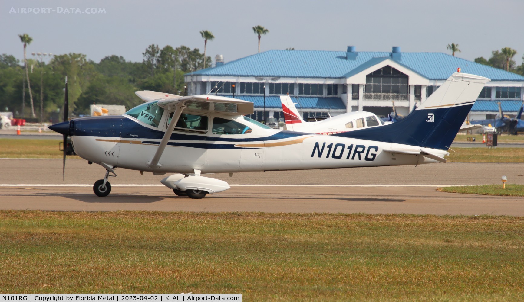 N101RG, 1967 Cessna 182L Skylane C/N 18258526, C182 classic zx