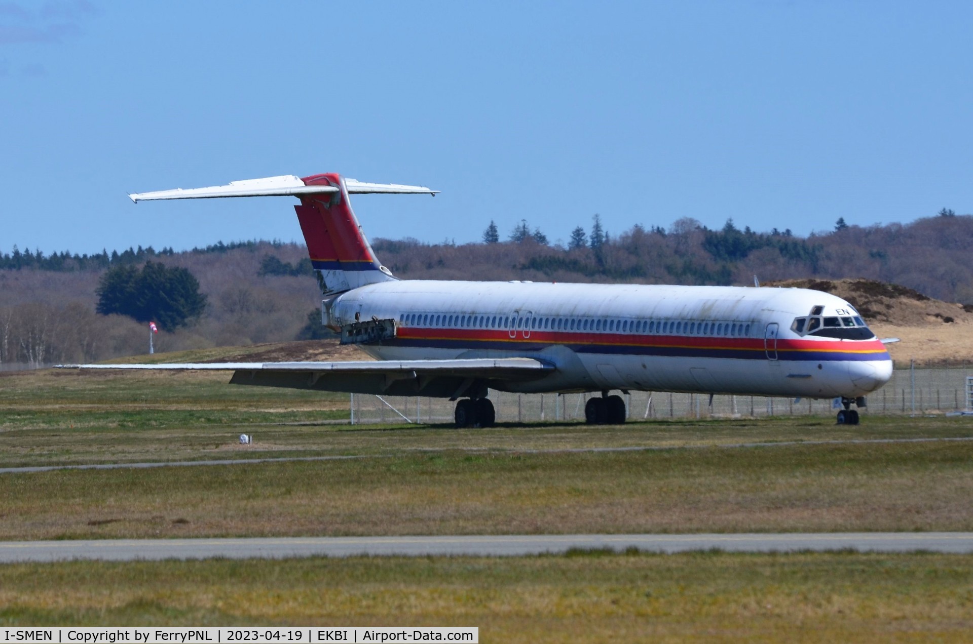 I-SMEN, 1990 McDonnell Douglas MD-83 (DC-9-83) C/N 53013, Stored in Billind: Meridiana MD-83