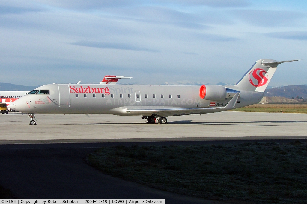 OE-LSE, 2004 Bombardier CRJ-200ER (CL-600-2B19) C/N 7990, OE-LSE @ LOWG 2004