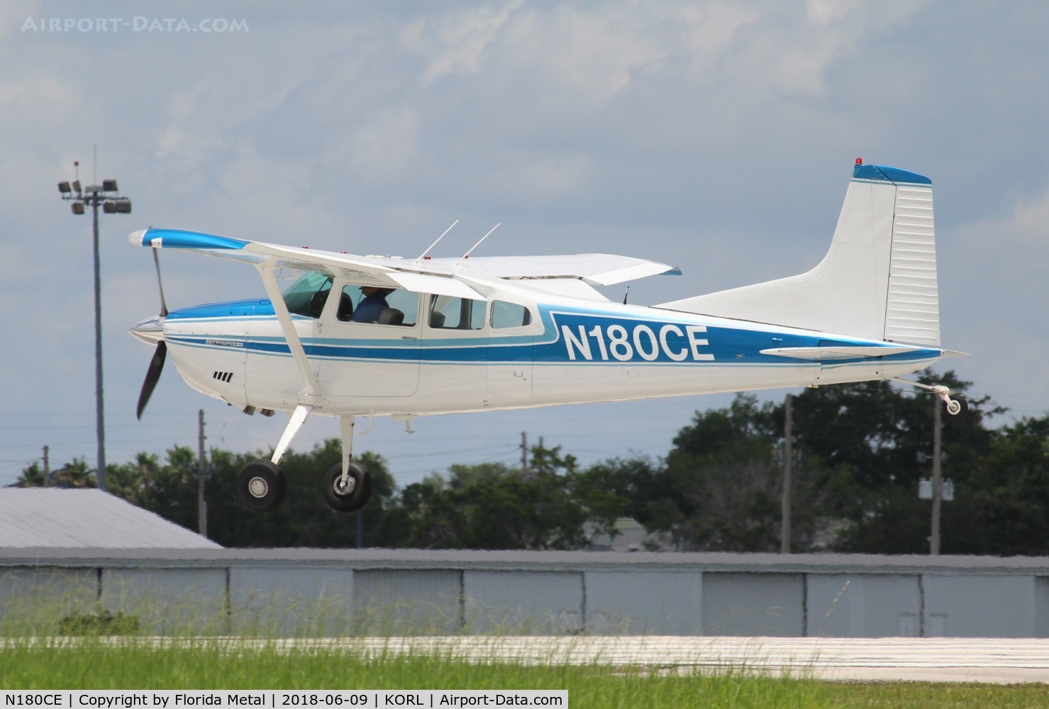 N180CE, 1976 Cessna 180J C/N 18052669, C180 zx