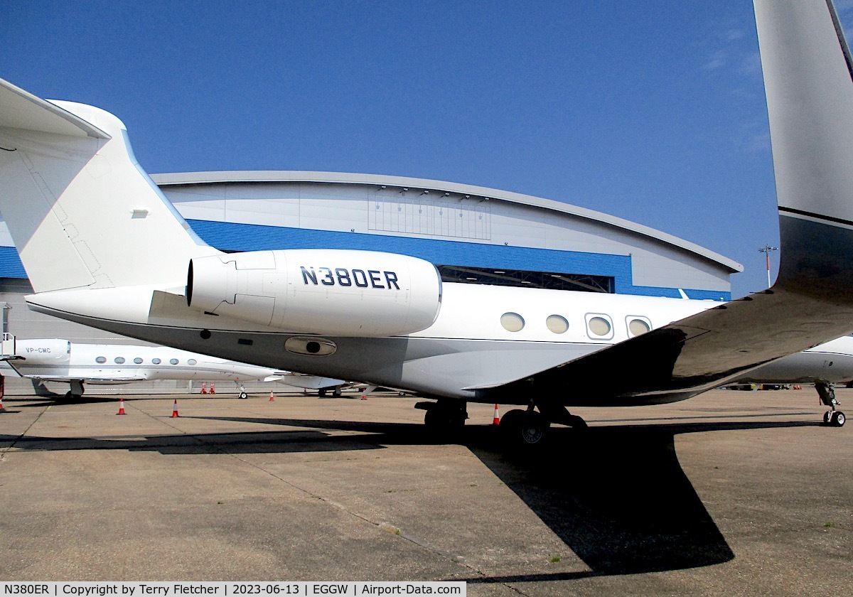 N380ER, 2015 Gulfstream Aerospace G650 (G-VI) C/N 6166, at Luton Airport