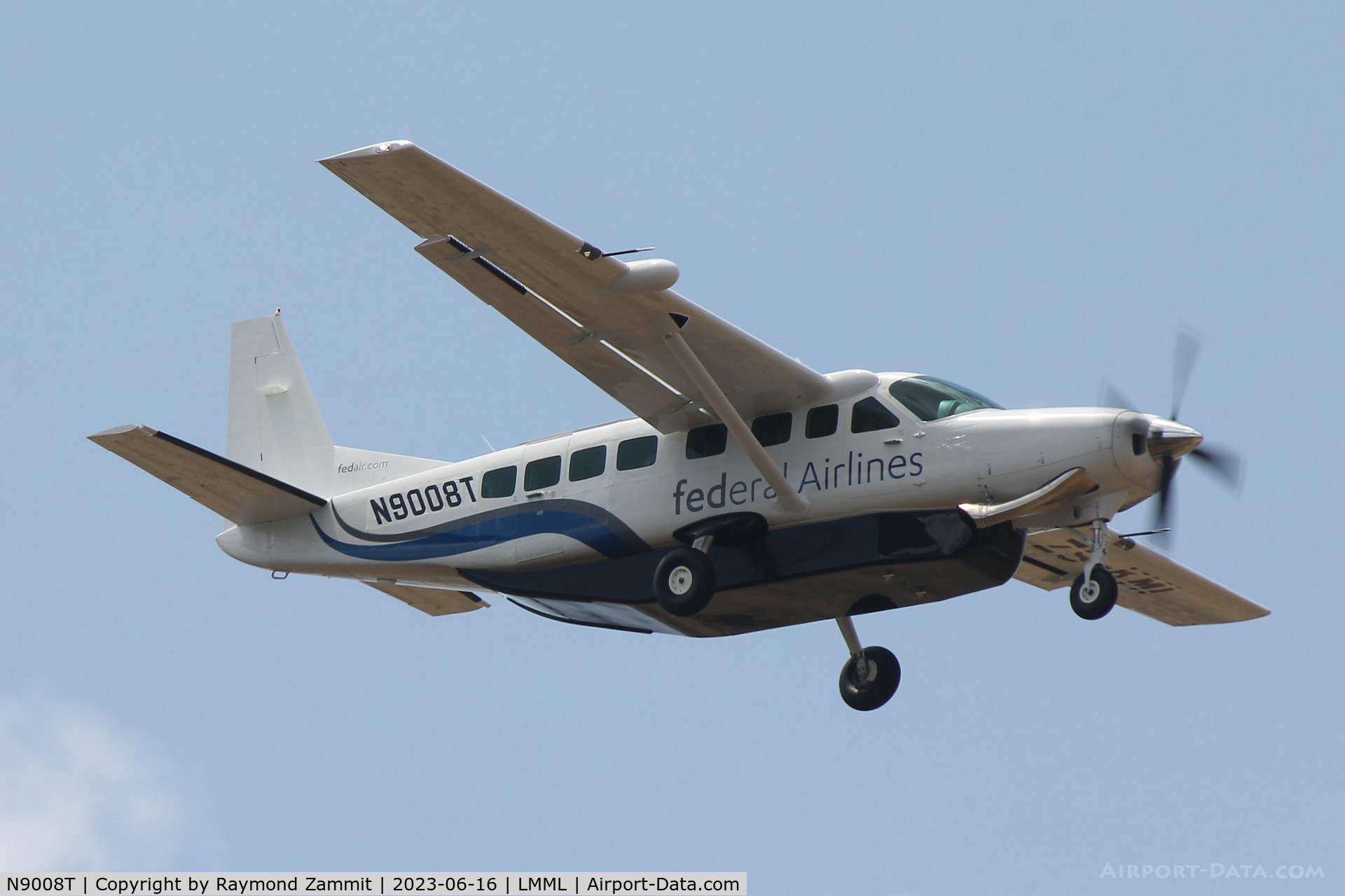 N9008T, 1974 Continental Copters Inc. Tomcat MK5A C/N CCI-74-2, Cessna 208 Caravan I N9008T Federal Airlines