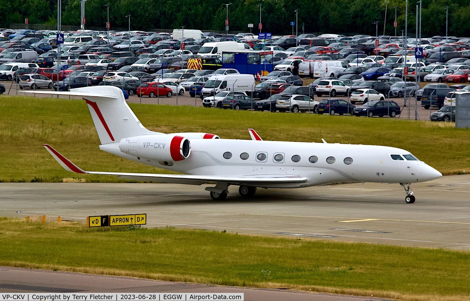 VP-CKV, 2016 Gulfstream G-VI (G650ER) C/N 6186, At Luton Airport