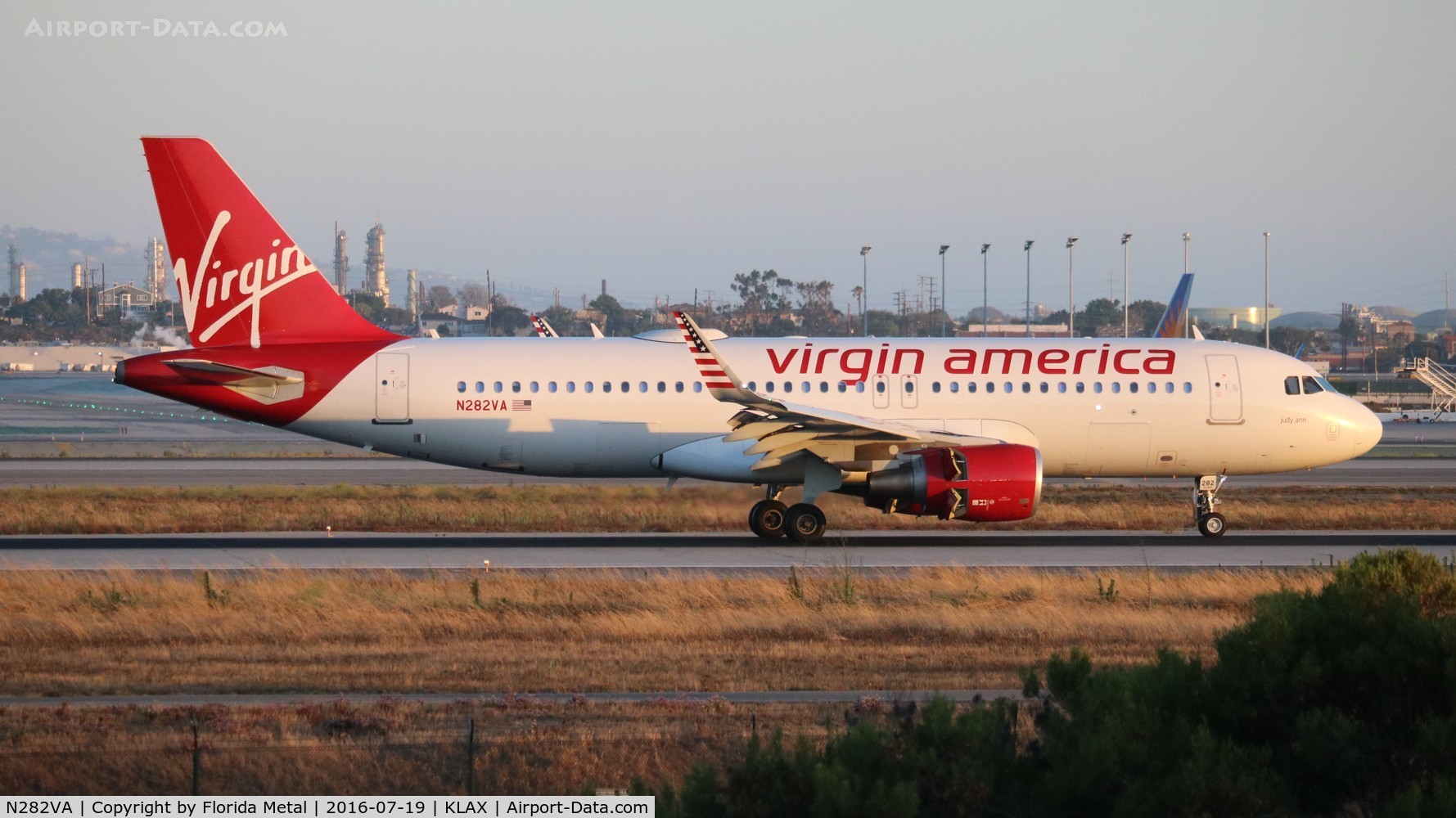 N282VA, 2015 Airbus A320-214 C/N 6704, VRD A320 zx in from BOS