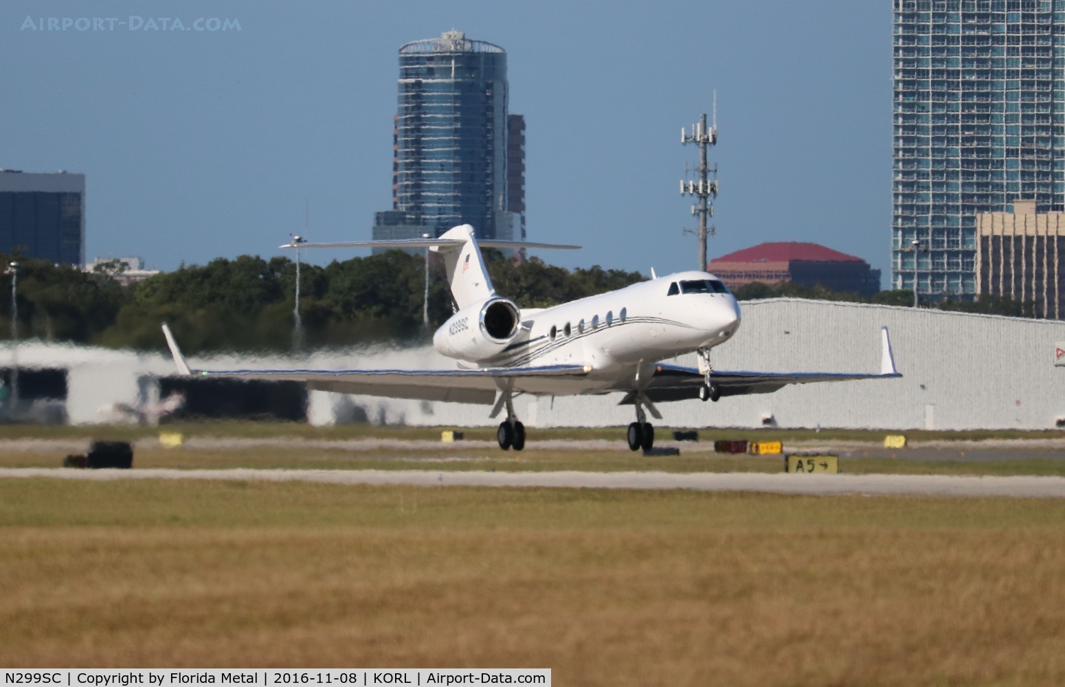 N299SC, 2013 Gulfstream Aerospace GIV-X (G450) C/N 4289, G450 zx