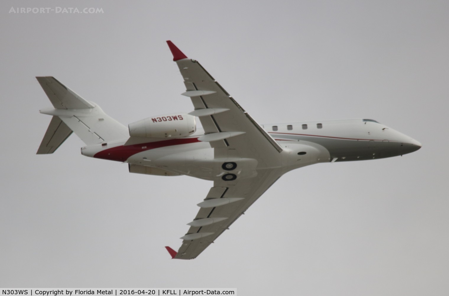 N303WS, 2005 Bombardier Challenger 300 (BD-100-1A10) C/N 20045, Challenger 300 zx FLL