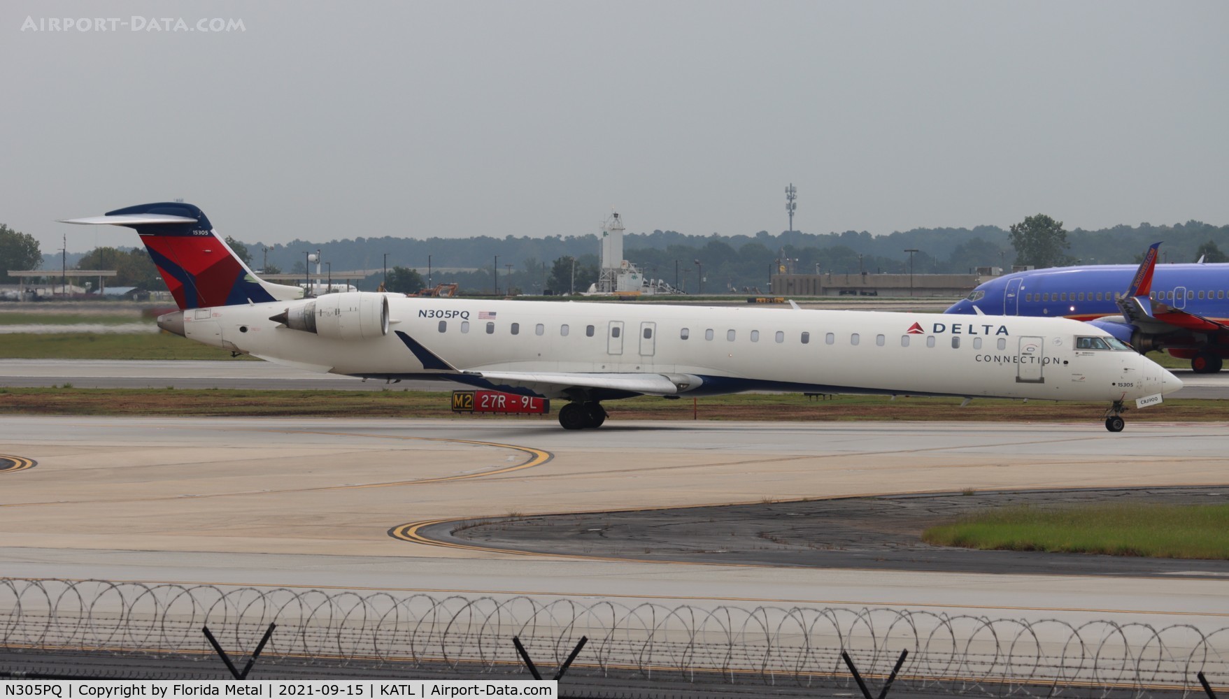 N305PQ, 2014 Bombardier CRJ-900LR (CL-600-2D24) C/N 15305, END/DAL CR9 zx ATL south side