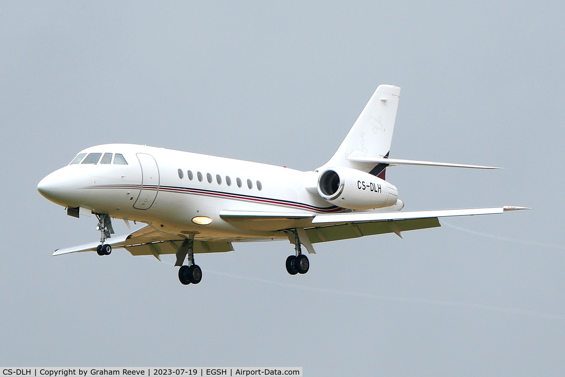 CS-DLH, 2007 Dassault Falcon 2000EX C/N 149, Landing at Norwich.