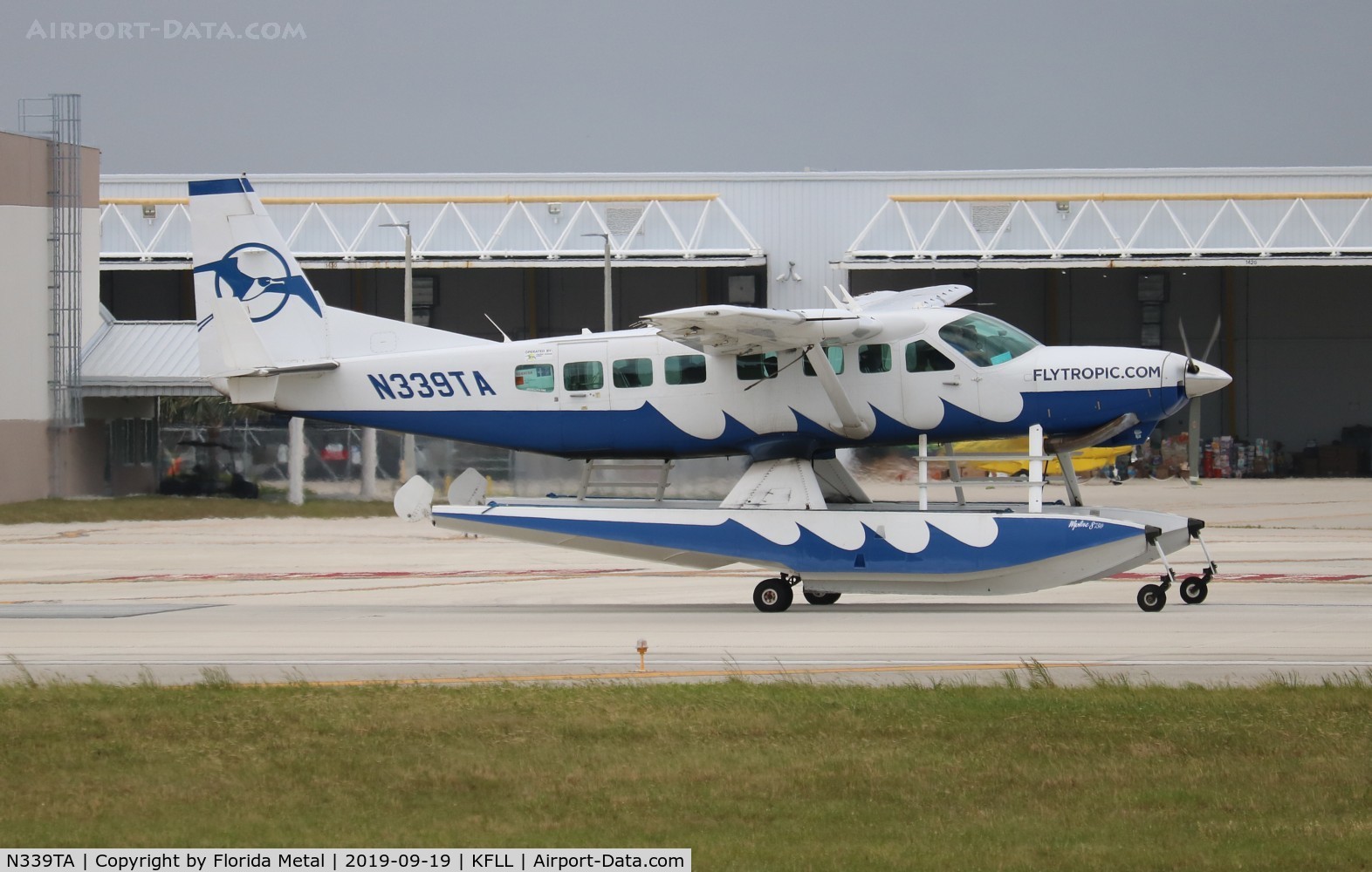 N339TA, 2015 Cessna 208B  Grand Caravan C/N 208B5179, C208 zx FLL 10R