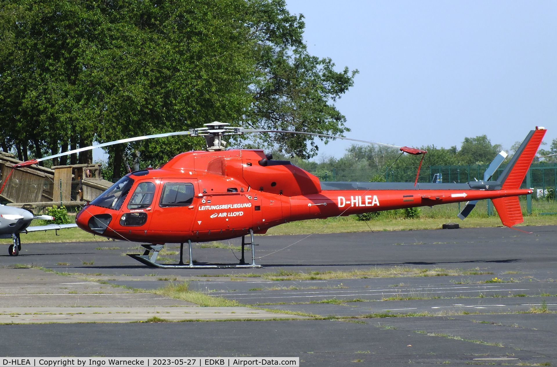 D-HLEA, Aerospatiale AS-355F-2 Ecureuil 2 C/N 5378, Aerospatiale AS.355F-2 Ecureuil 2 of Air Lloyd at Bonn-Hangelar airfield '2305