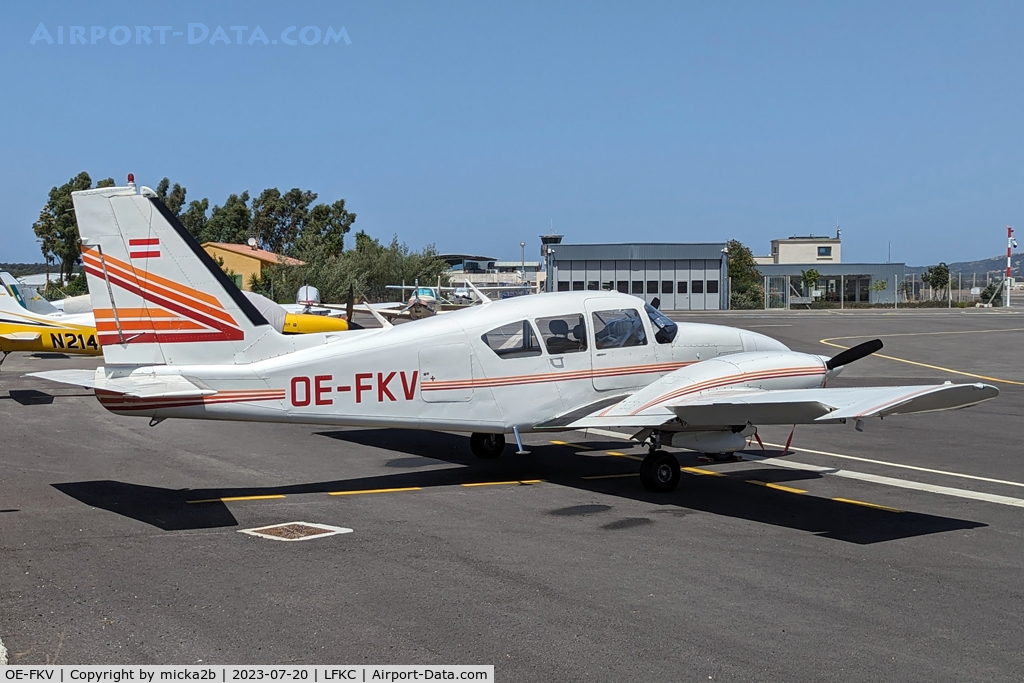 OE-FKV, Piper PA-23-250 Aztec C C/N 27-2743, Parked