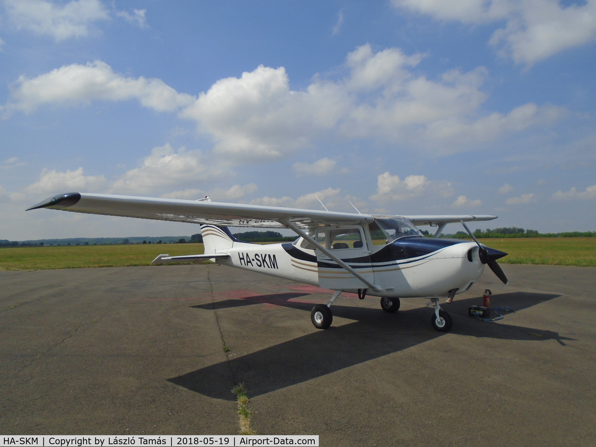 HA-SKM, 1970 Cessna 172K Skyhawk C/N 17258947, HA-SKM with new paint