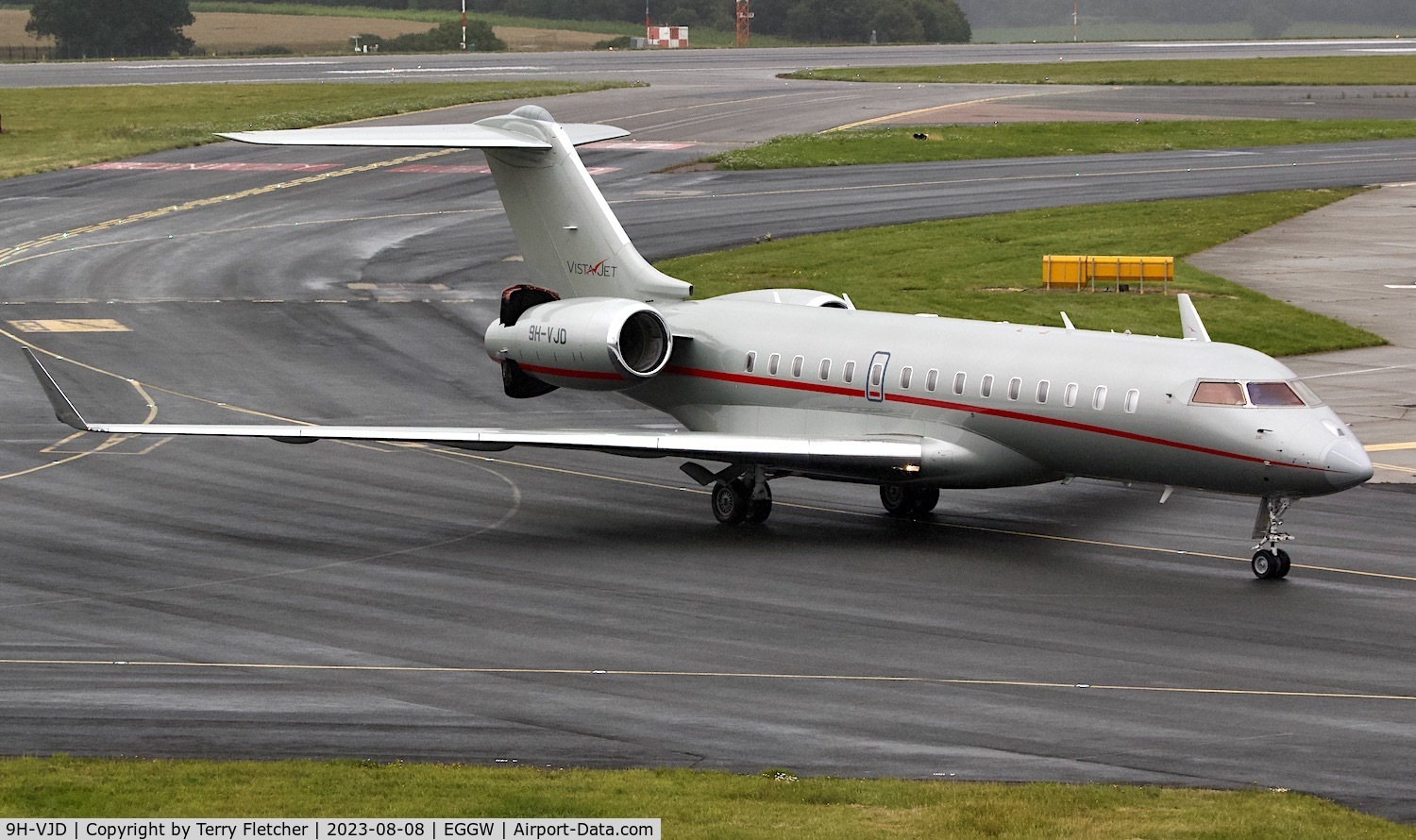 9H-VJD, 2011 Bombardier BD-700-1A10 Global 6000 C/N 9472, At Luton Airport