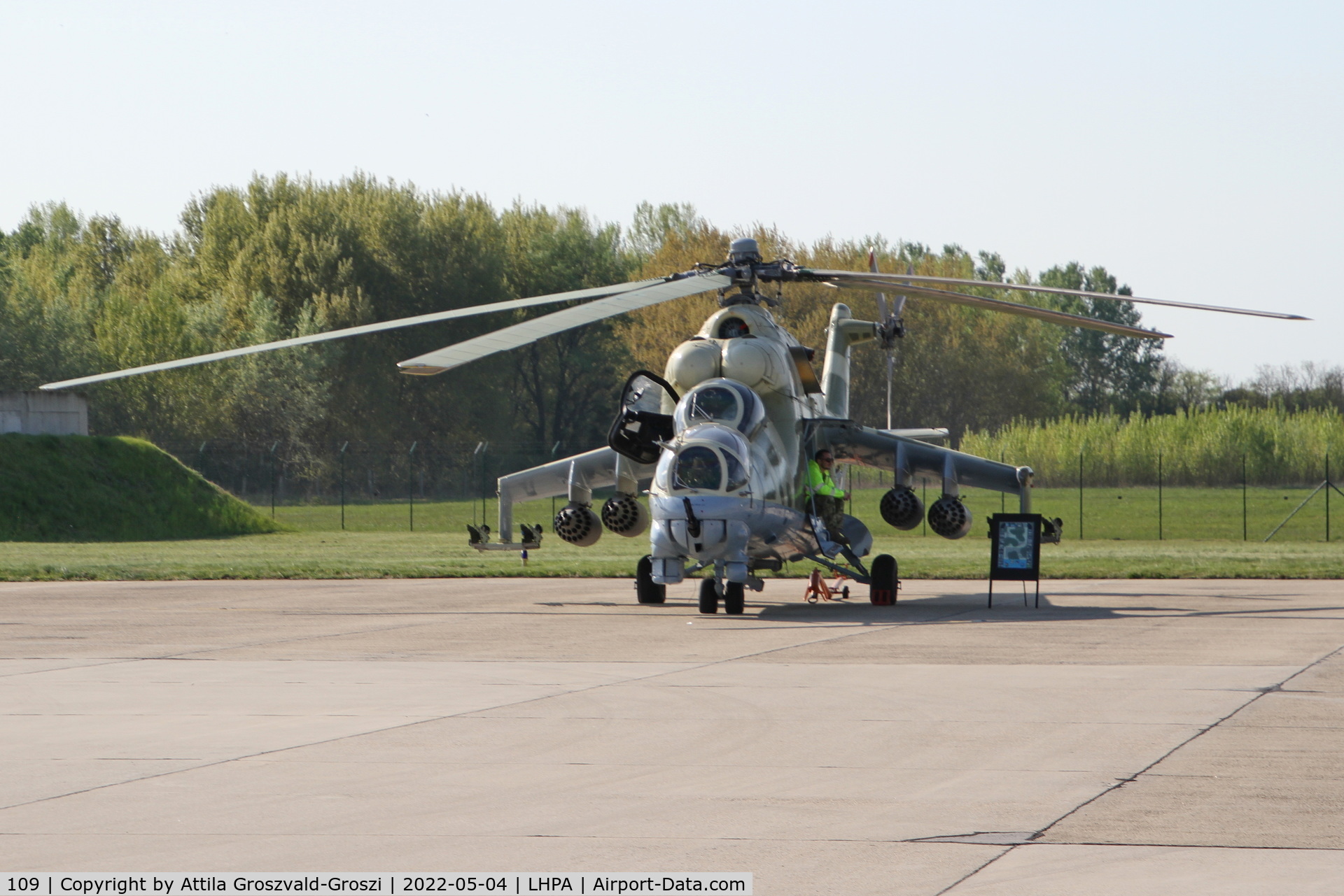109, 1980 Mil Mi-24D Hind D C/N K20109, LHPA - Pápa Air Base, Pápa - Hungary
