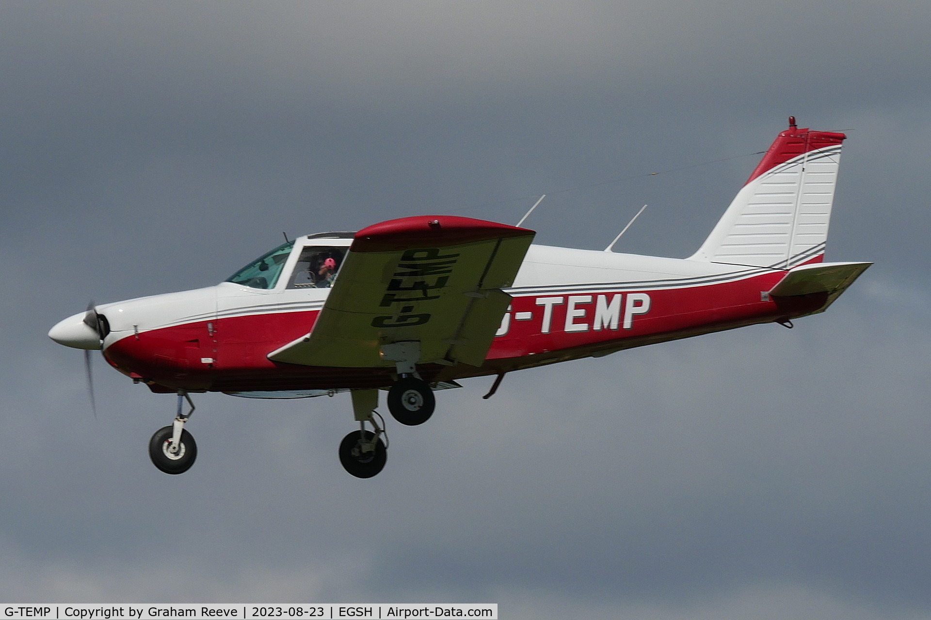 G-TEMP, 1970 Piper PA-28-180 Cherokee C/N 28-5806, Landing at Norwich.