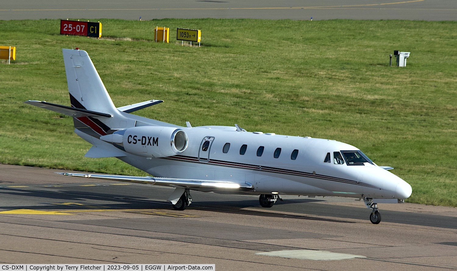 CS-DXM, 2007 Cessna 560 Citation XLS C/N 560-5683, At Luton Airport