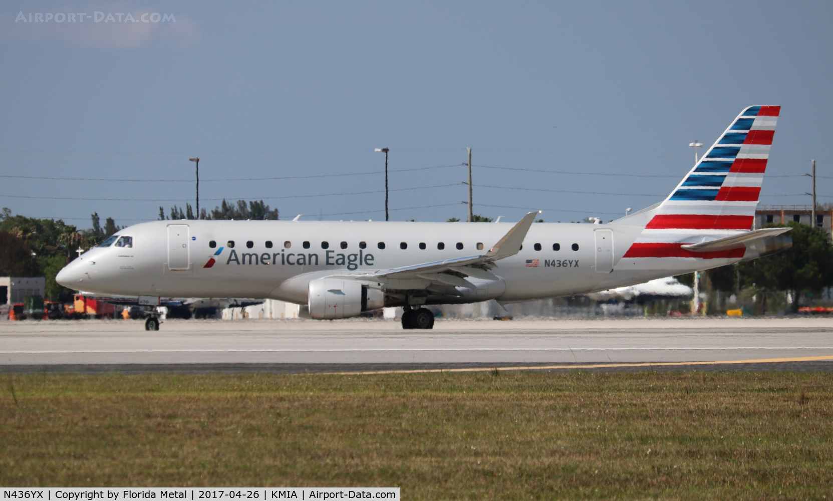 N436YX, 2014 Embraer 175LR (ERJ-170-200LR) C/N 17000424, ENY E175 zx MIA-SAV