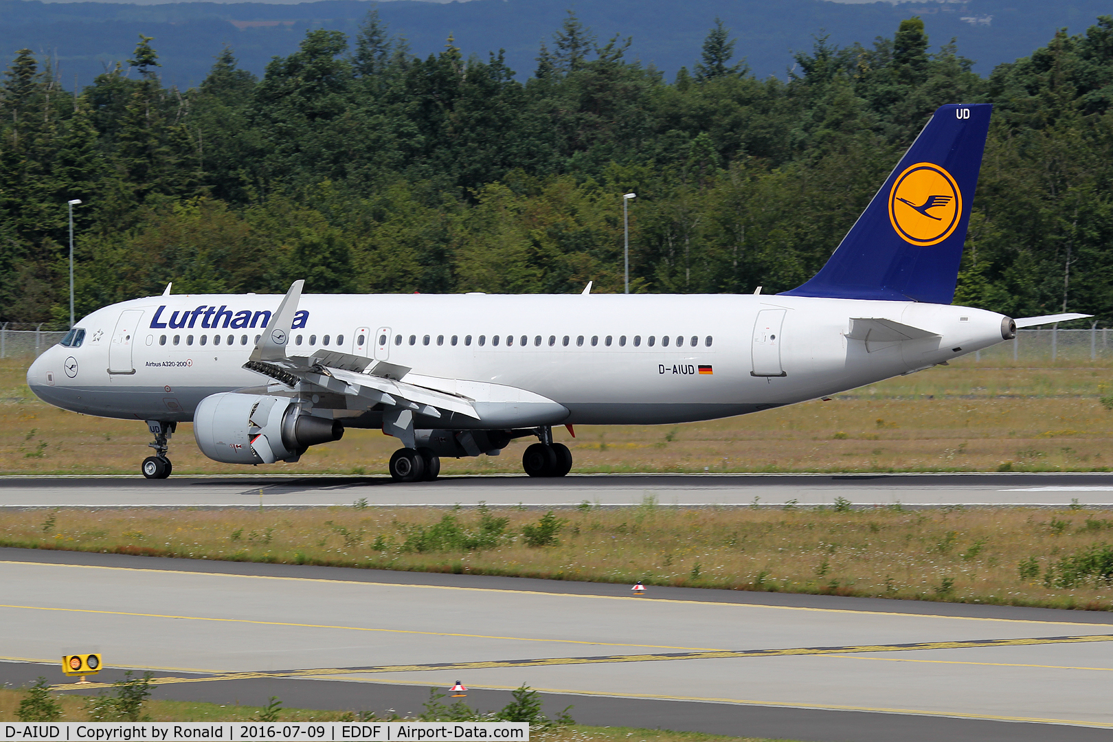 D-AIUD, 2014 Airbus A320-214 C/N 6033, at fra