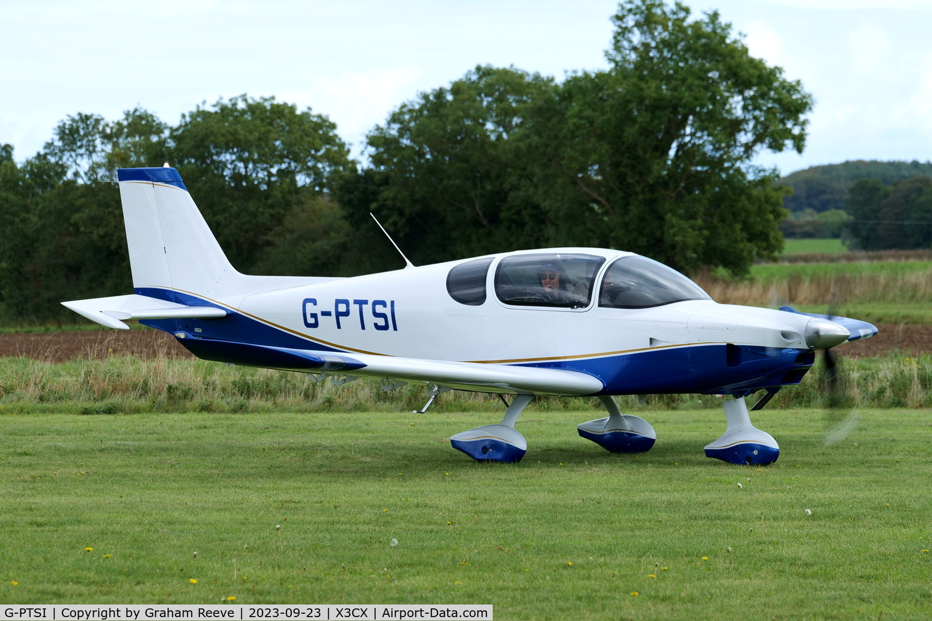 G-PTSI, 2021 The Airplane Factory Sling 4 TSI C/N LAA 400A-15790, Just landed at Northrepps.