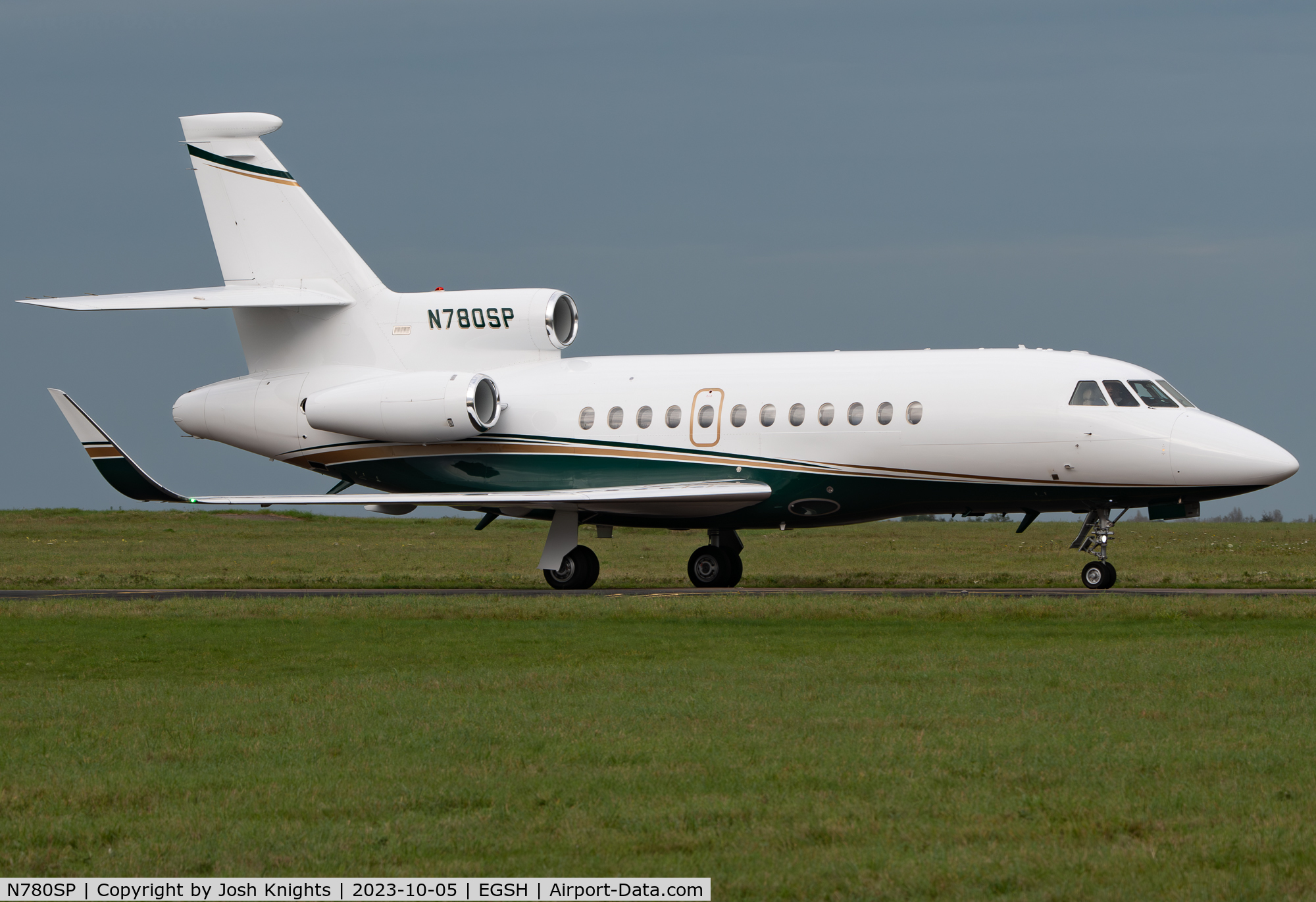 N780SP, 1991 Dassault Falcon 900 C/N 93, Arriving at Norwich.