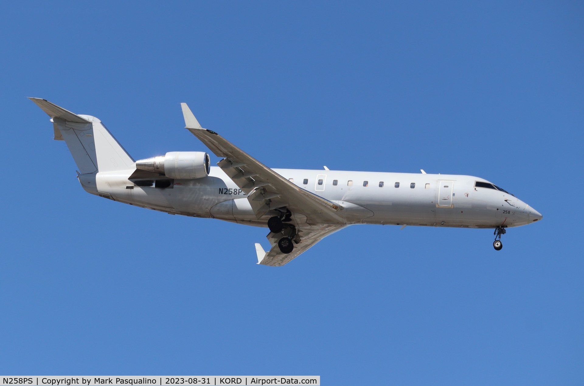 N258PS, 2004 Bombardier CRJ-200ER (CL-600-2B19) C/N 7941, CL-600-2B19