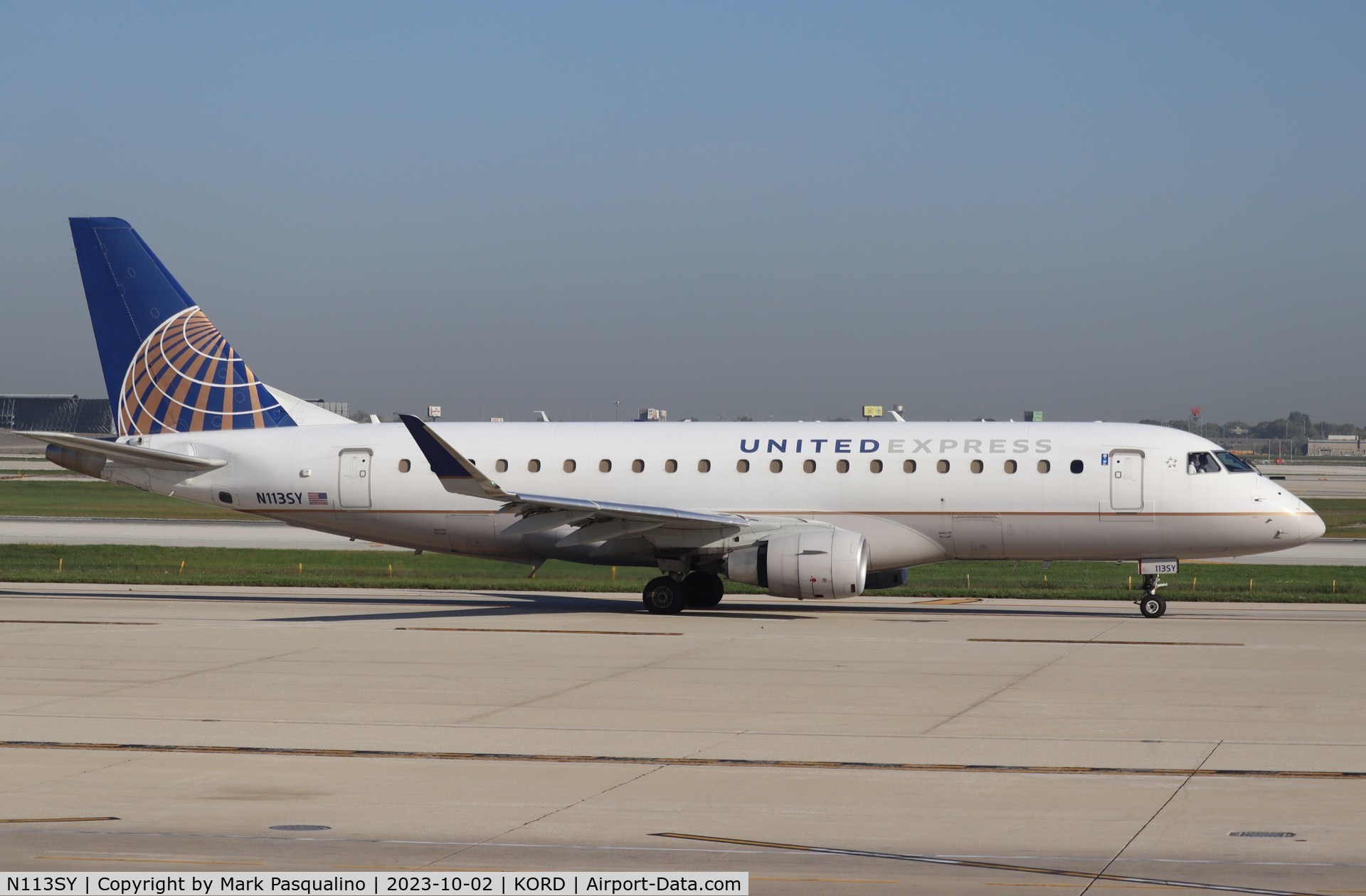 N113SY, 2014 Embraer 175LR (ERJ-170-200LR) C/N 17000407, ERJ-170-200LR