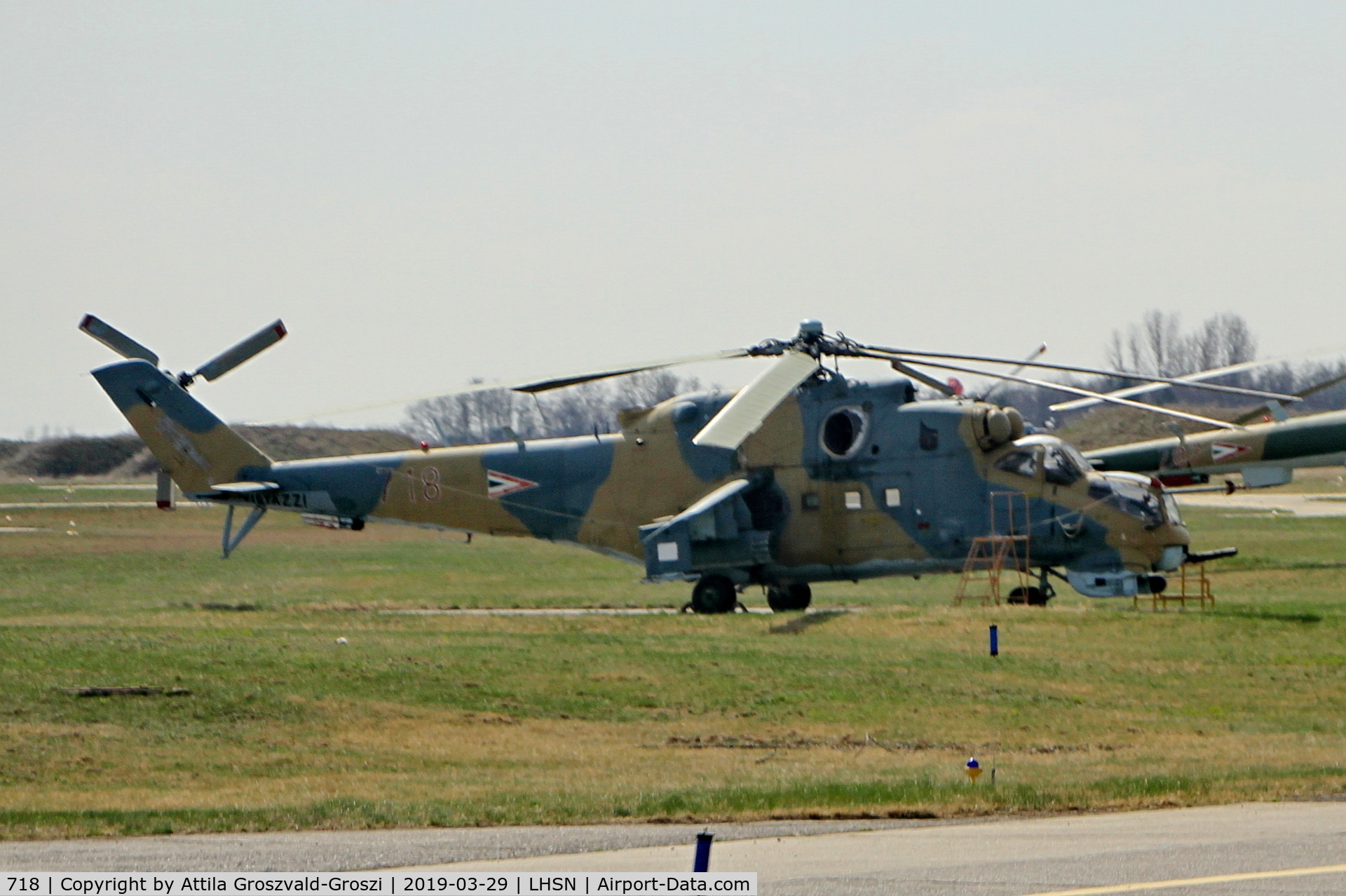 718, 1985 Mil Mi-24V Hind E C/N K220718, LHSN - Szolnok Air Base Hungary