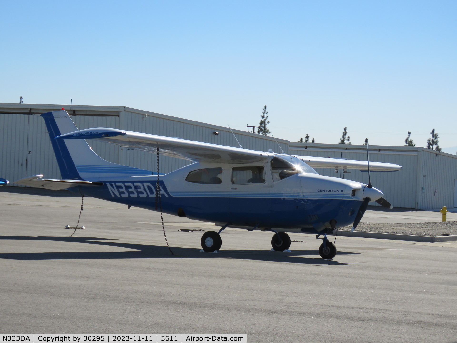 N333DA, 1976 Cessna T210L Turbo Centurion C/N 21061289, Parked