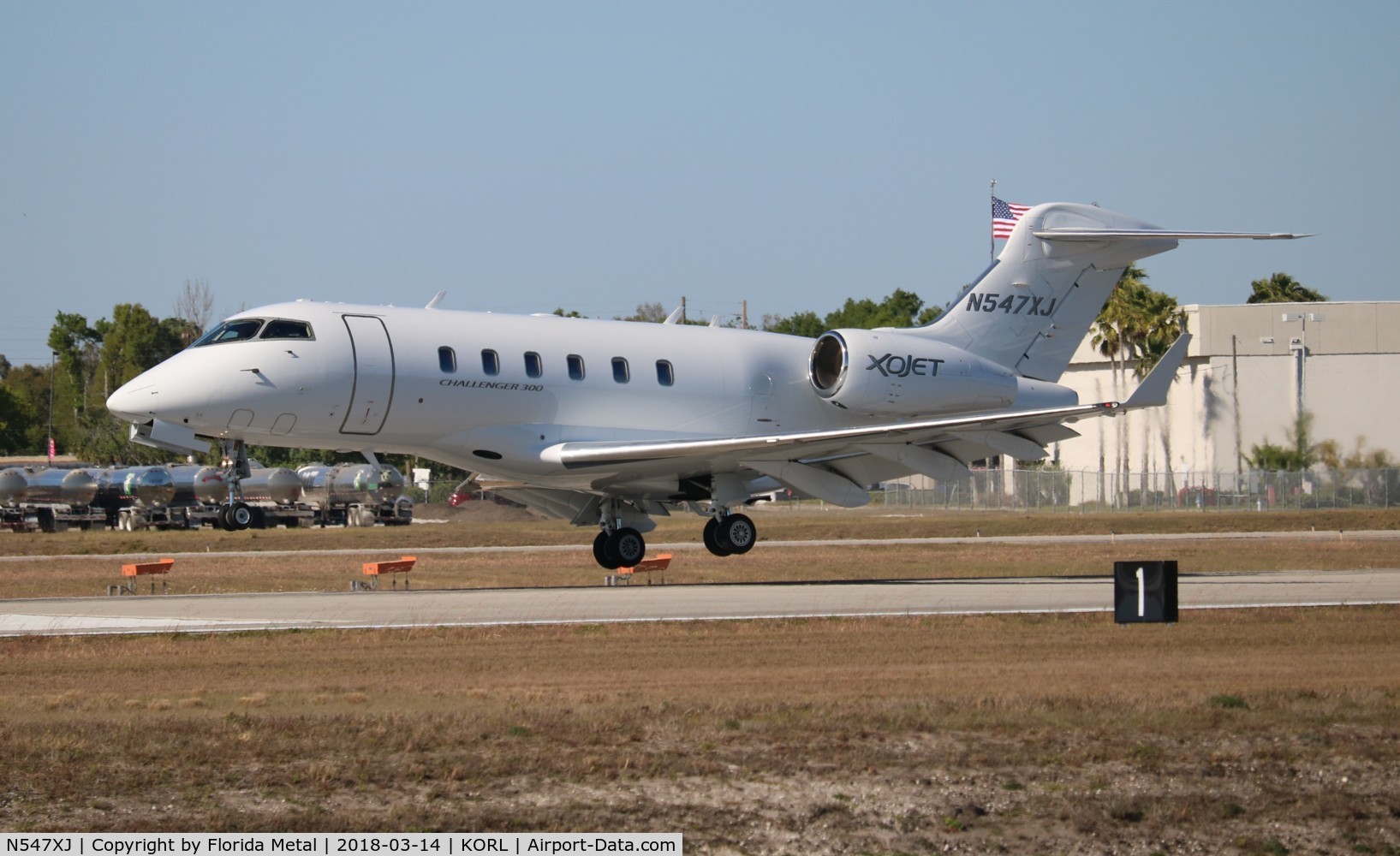 N547XJ, 2009 Bombardier Challenger 300 (BD-100-1A10) C/N 20281, Challenger 300 zx