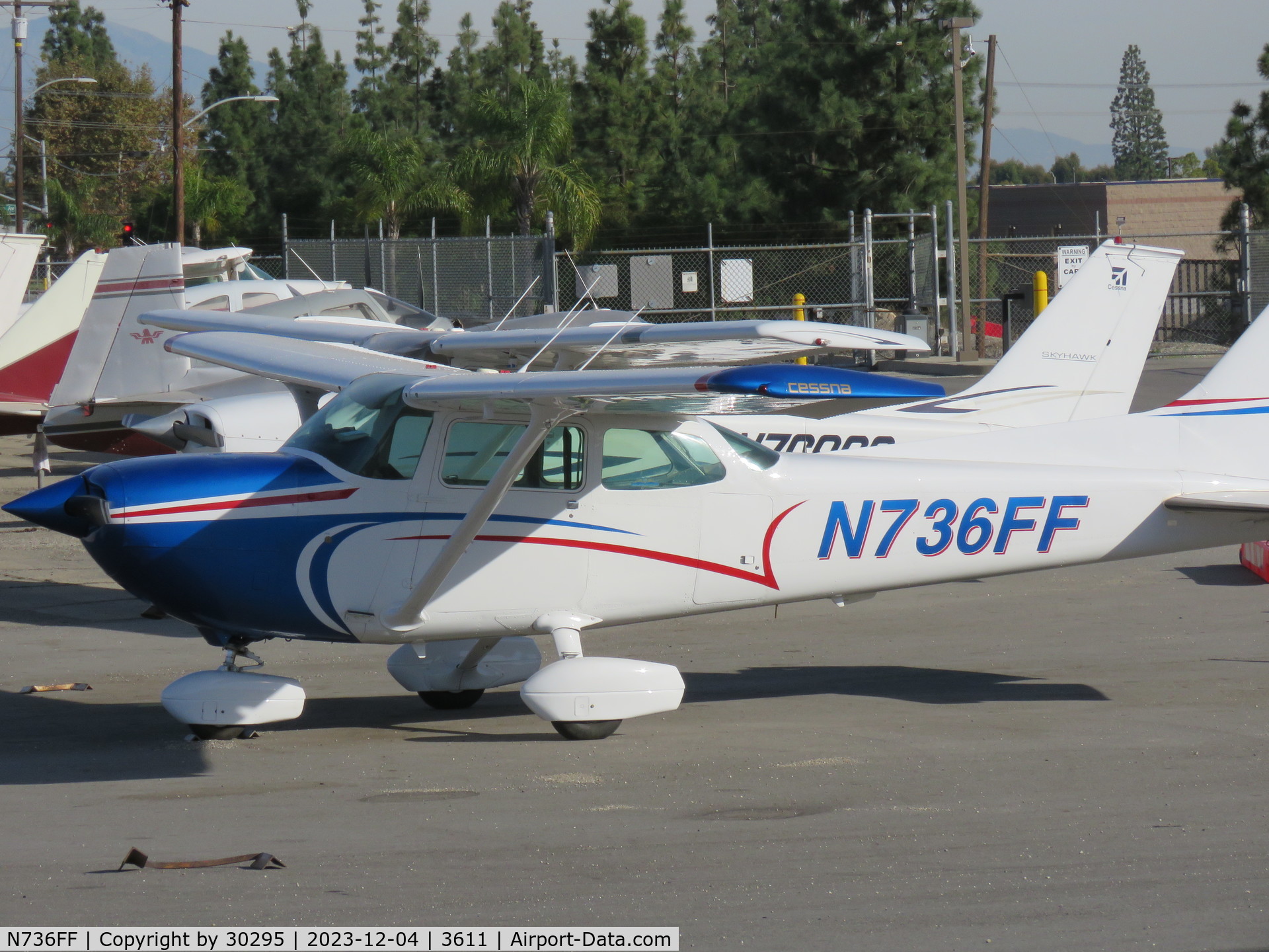 N736FF, 1977 Cessna R172K Hawk XP C/N R1722487, Parked