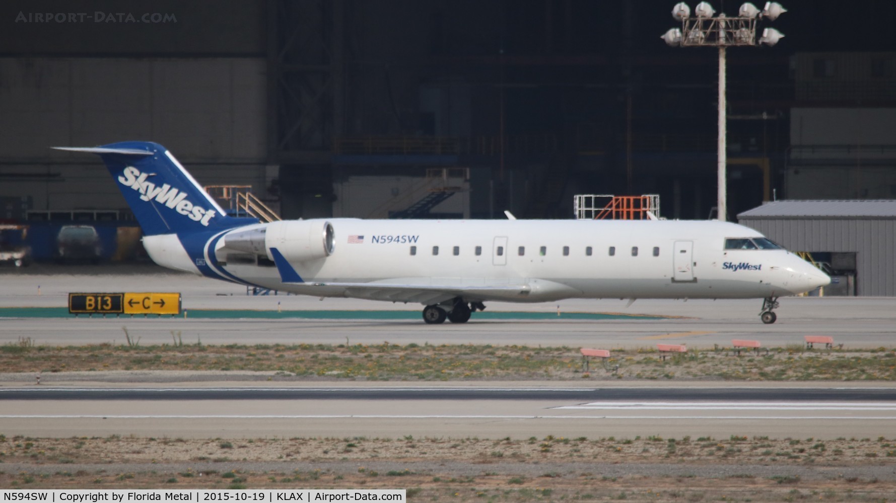 N594SW, 1999 Bombardier CRJ-100ER (CL-600-2B19) C/N 7285, SKW CRJ1 zx