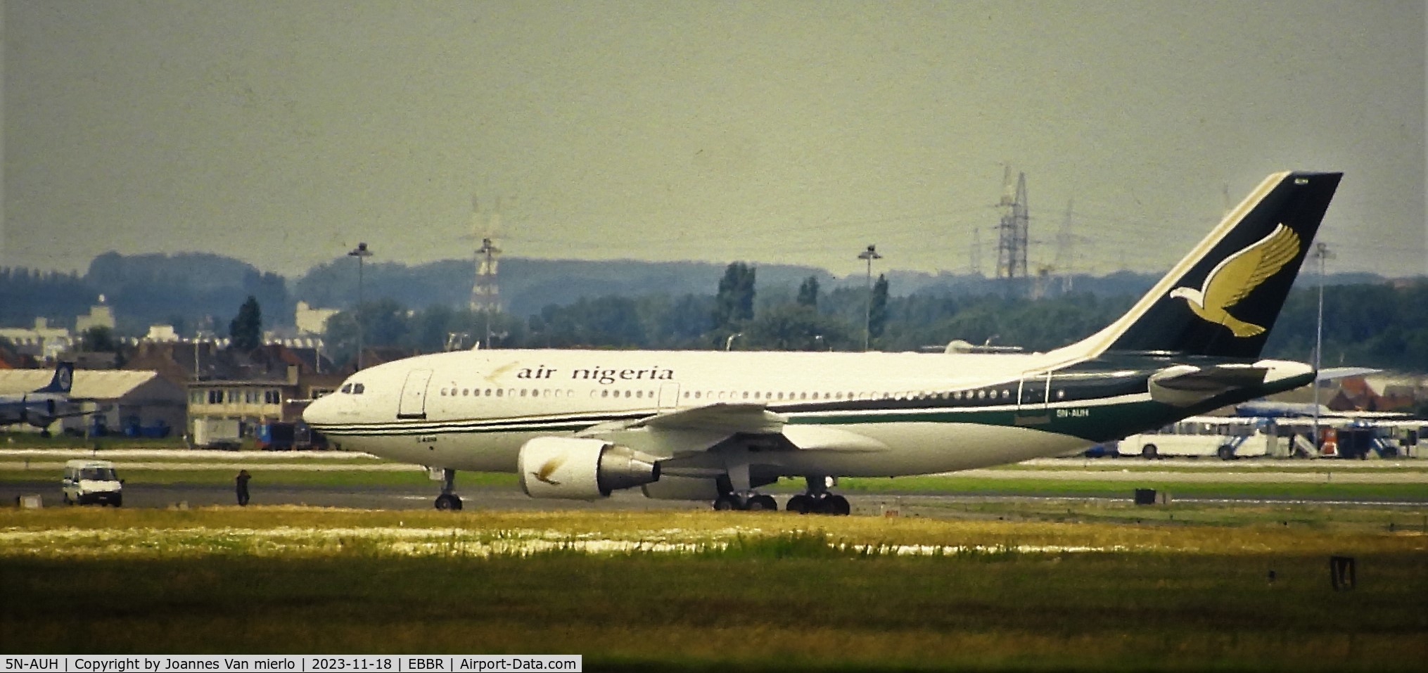 5N-AUH, 1984 Airbus A310-222 C/N 340, ex-slide