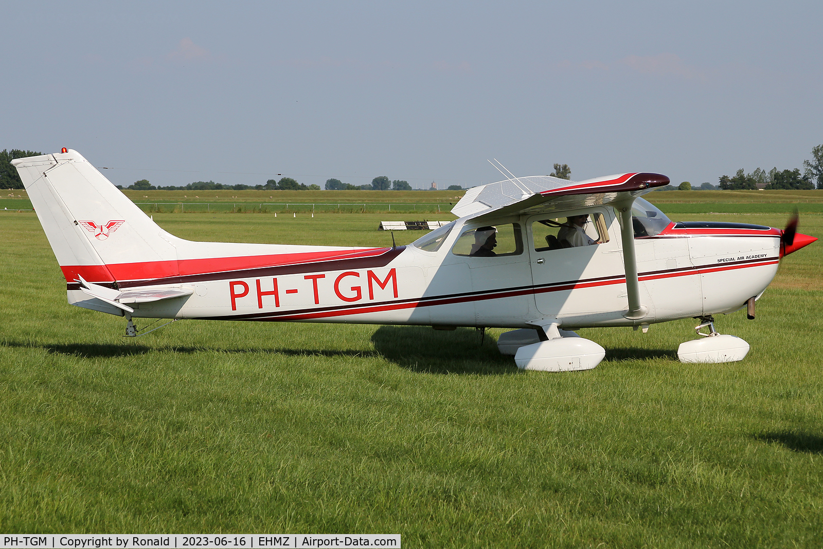 PH-TGM, 1979 Reims F172N Skyhawk C/N 1887, at ehmz