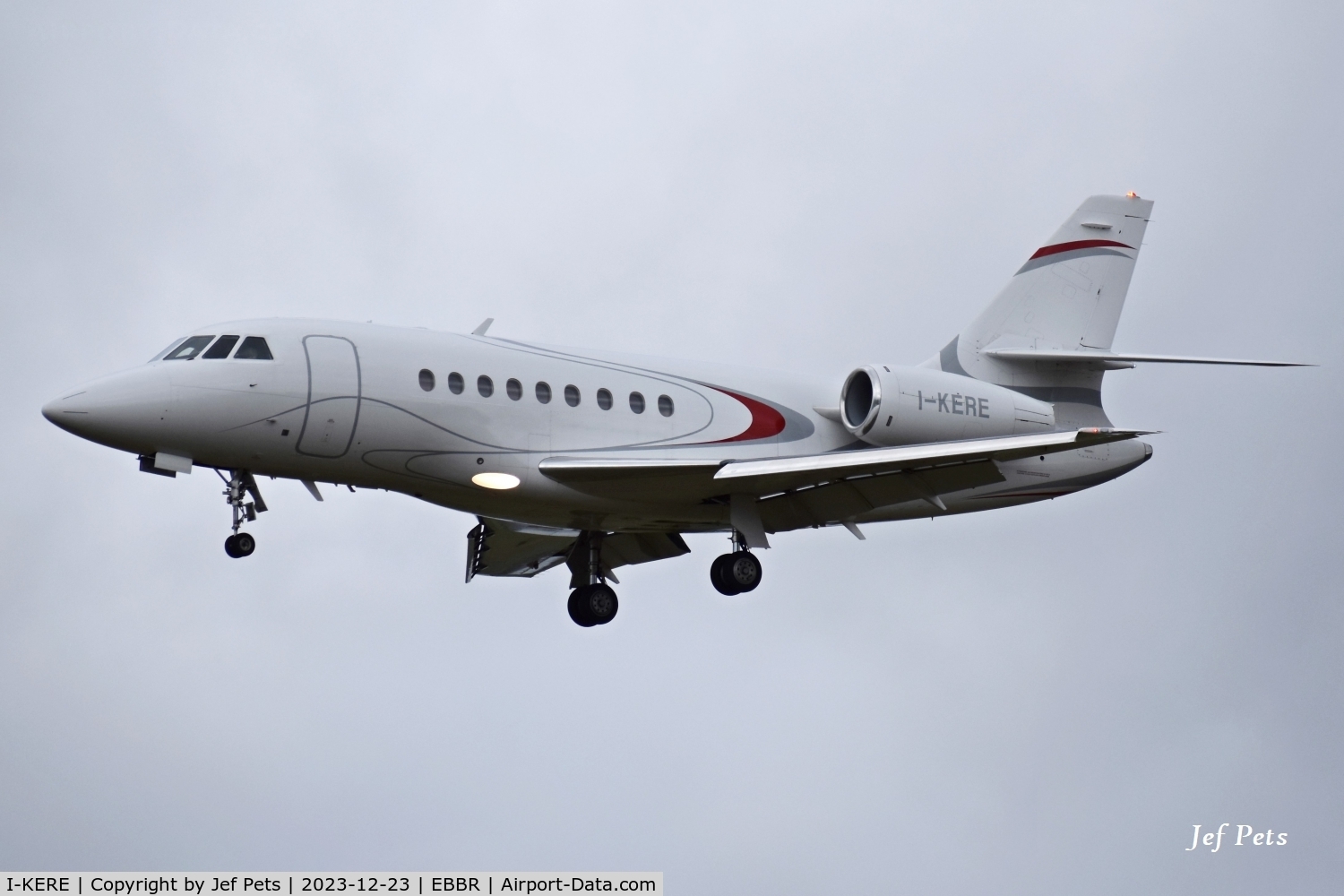 I-KERE, 2002 Dassault Falcon 2000 C/N 197, Landing at Brussels Airport.