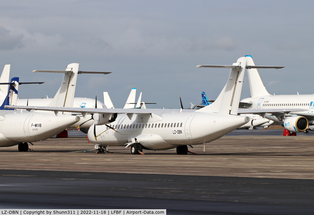 LZ-DBN, 2013 ATR 72-600 (72-212A) C/N 1091, Parked in all white c/s without titles... For Voepass
