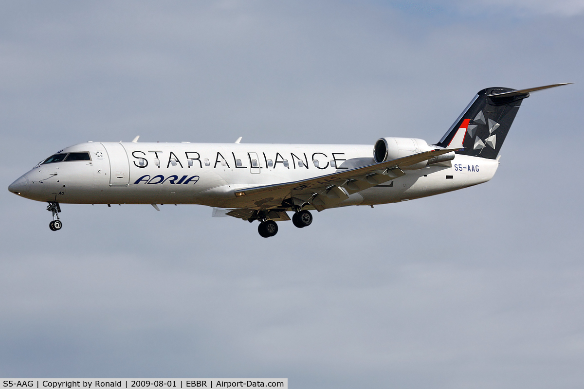 S5-AAG, 2000 Canadair CRJ-200LR (CL-600-2B19) C/N 7384, at bru