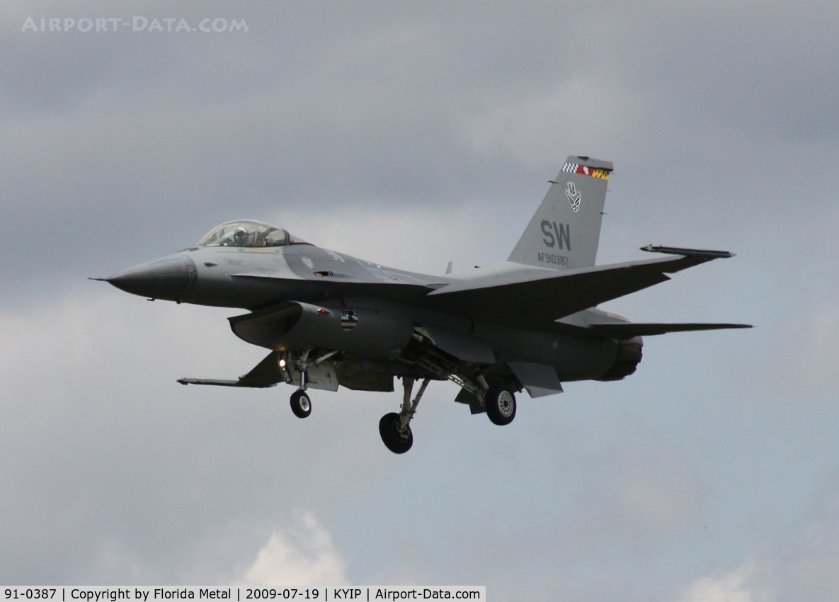 91-0387, 1991 General Dynamics F-16CM Fighting Falcon C/N CC-85, Thunder Over Michigan 2009 zx