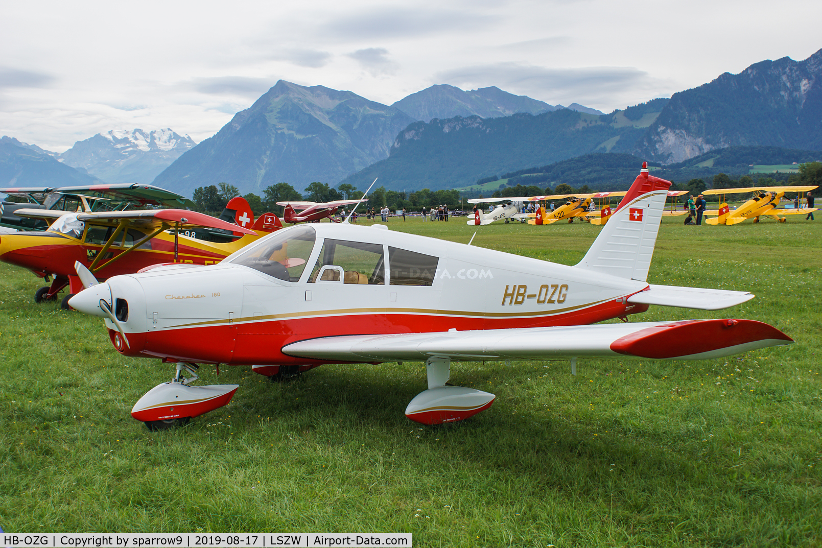 HB-OZG, 1966 Piper PA-28-140 Cherokee C/N 28-21528, With new paint at Thun airfield. HB-registered since 1997-06-25