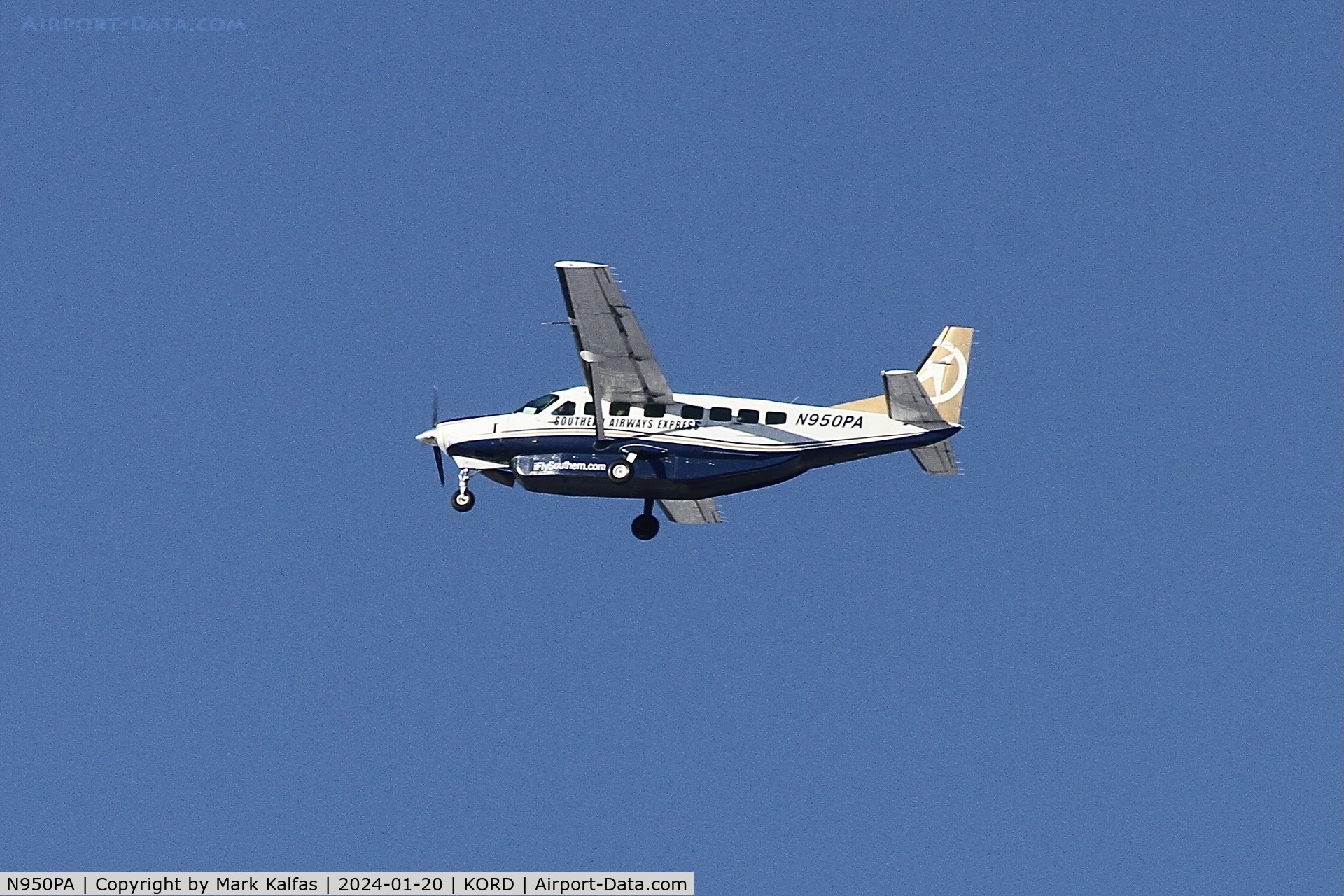 N950PA, 2004 Cessna 208B Grand Caravan C/N 208B-1063, C208 JA FLIGHT SERVICES. Southern Airways Express Cessna 208 Caravan N950PA FDY8067 ORS-STL