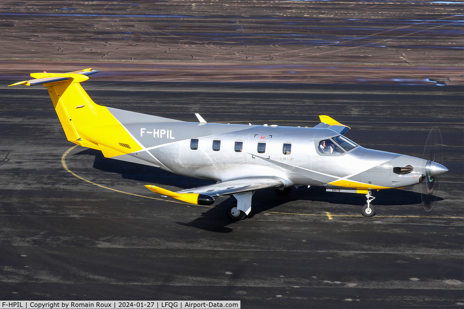 F-HPIL, 2021 Pilatus PC-12 NGX C/N 2079, Taxiing