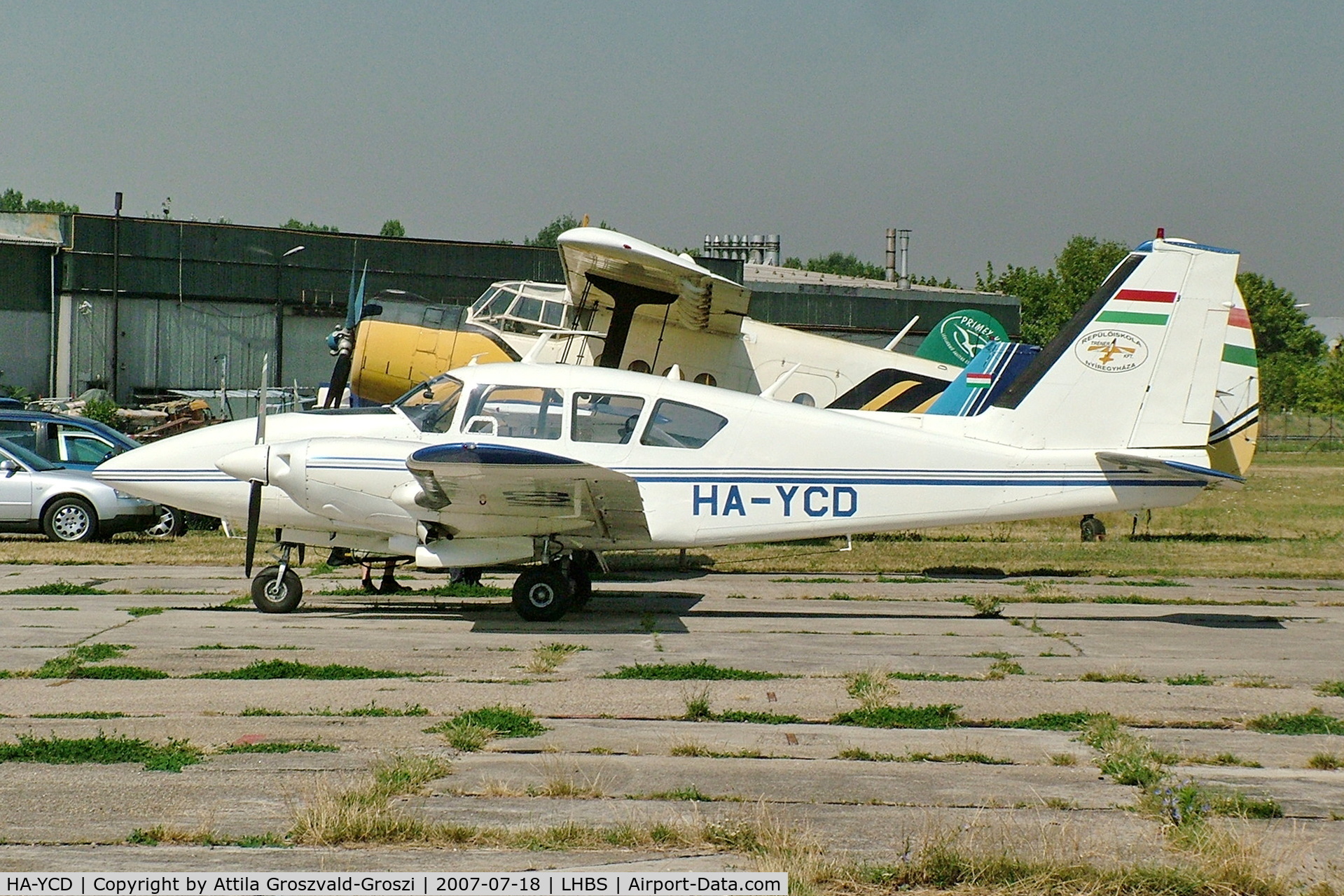 HA-YCD, 1971 Piper PA-23-250 Aztec E C/N 27-4700, LHBS - Budaörs Airport, Hungary